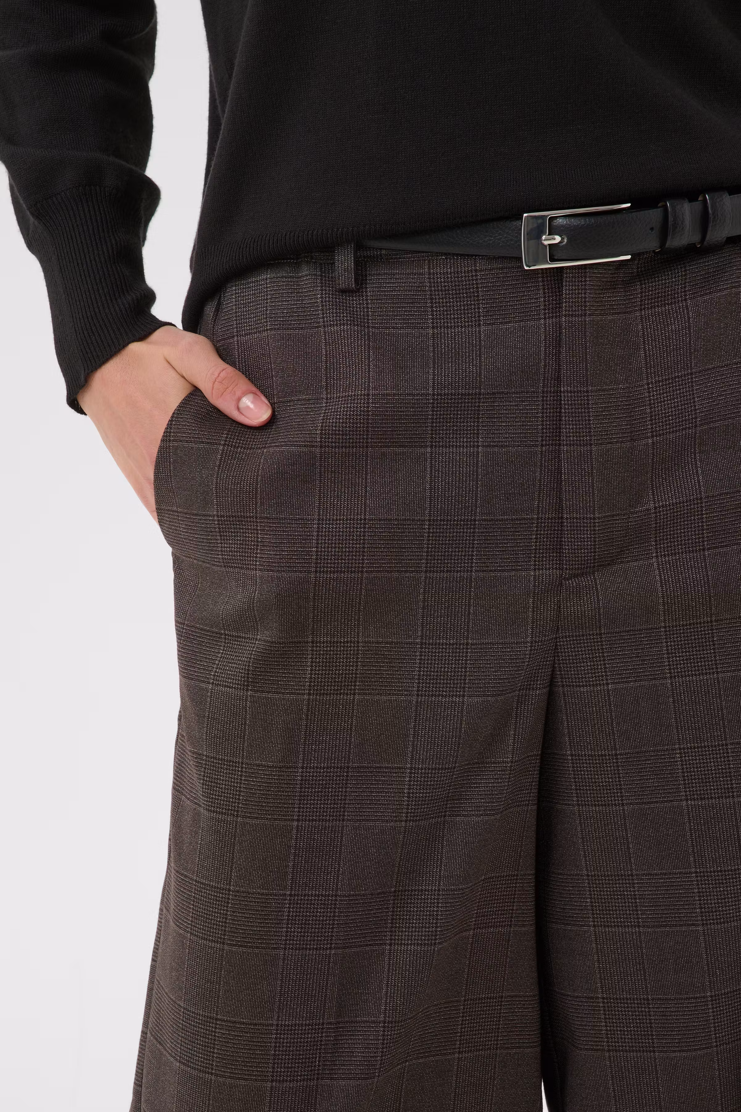 KAlenora Hose LOOKBOOK DETAIL 10512151-109807