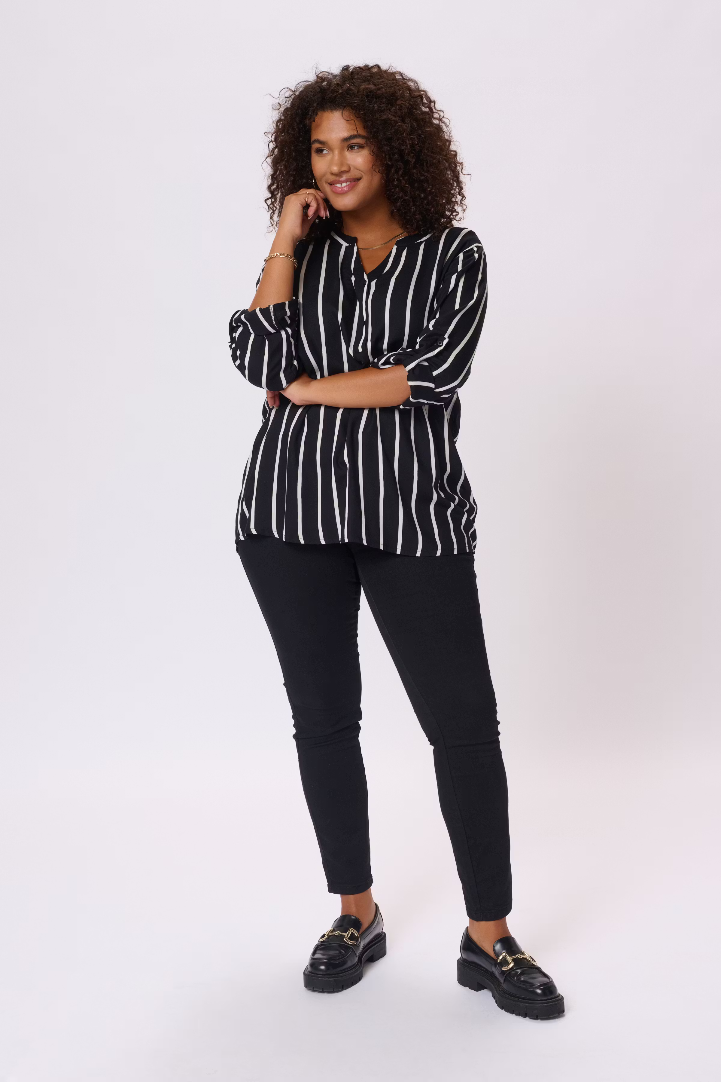 KCsida Blouse LOOKBOOK FRONT 10580350-100367