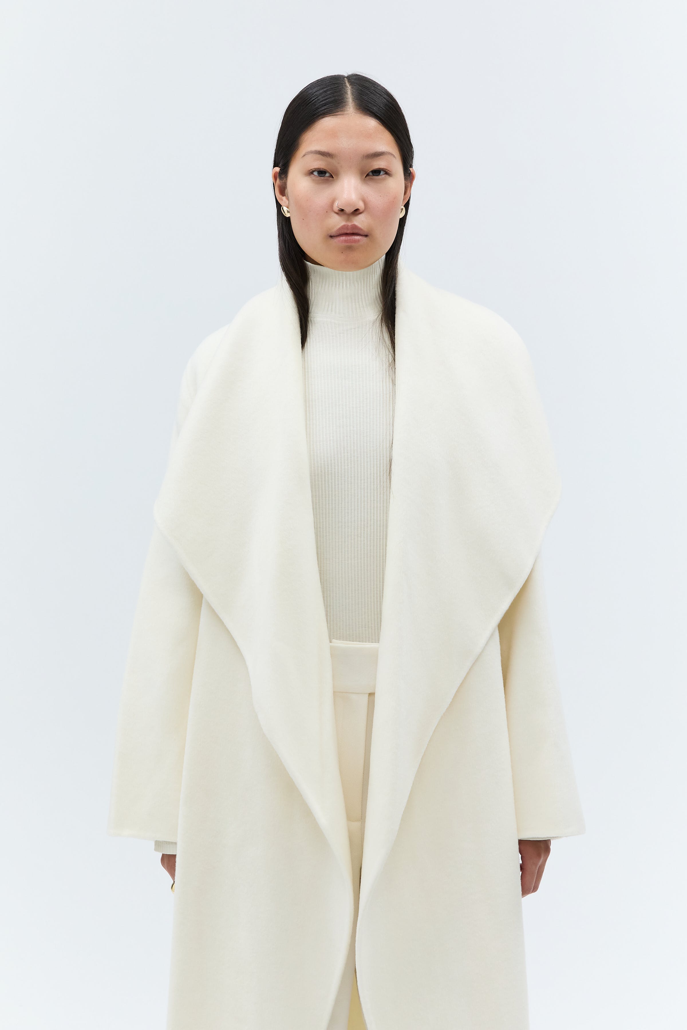 IOCarrieRoseCoatWhite Coat LOOKBOOK FRONT 30600813-WH015