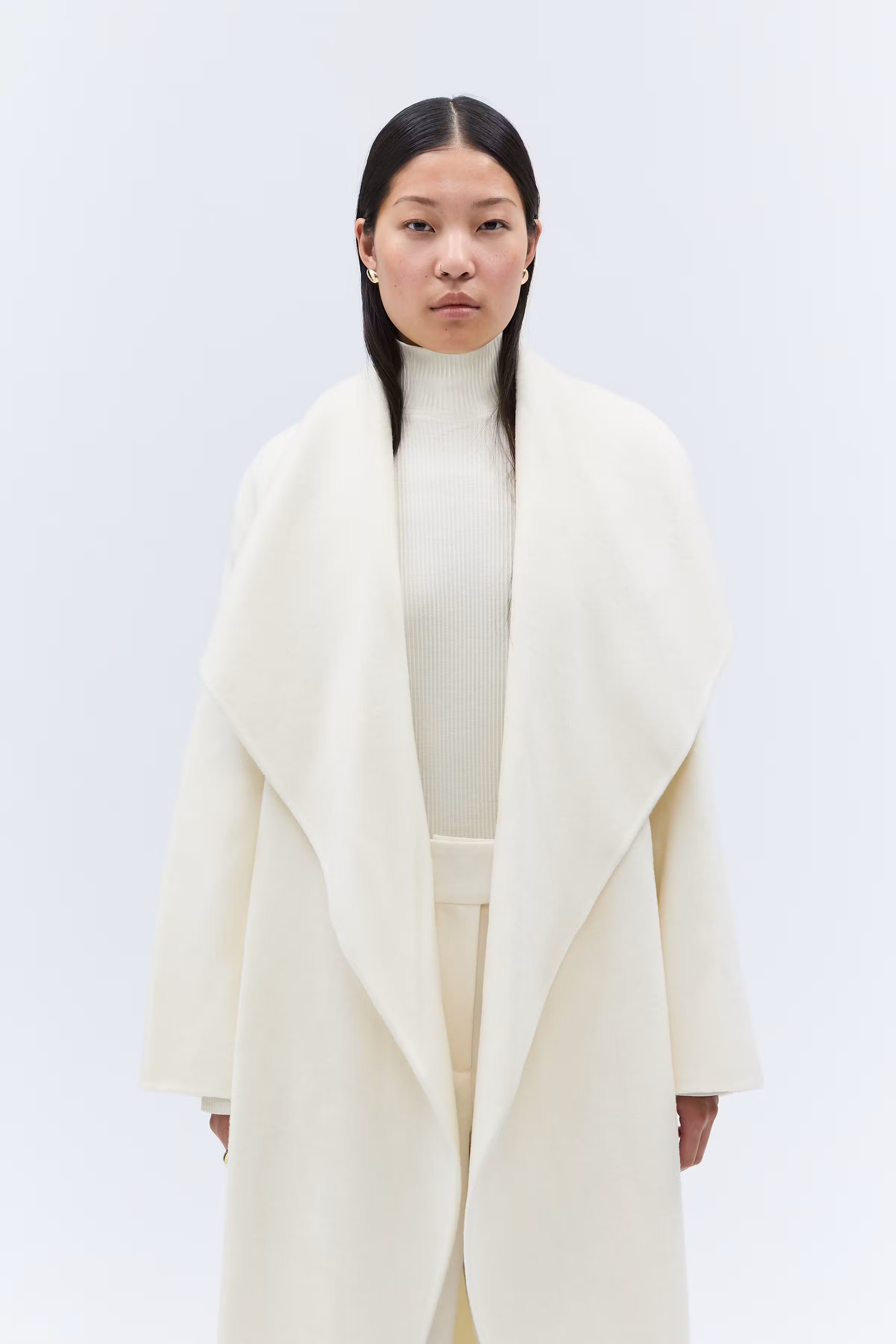 IOCarrieRoseCoatWhite Coat LOOKBOOK FRONT 30600813-WH015