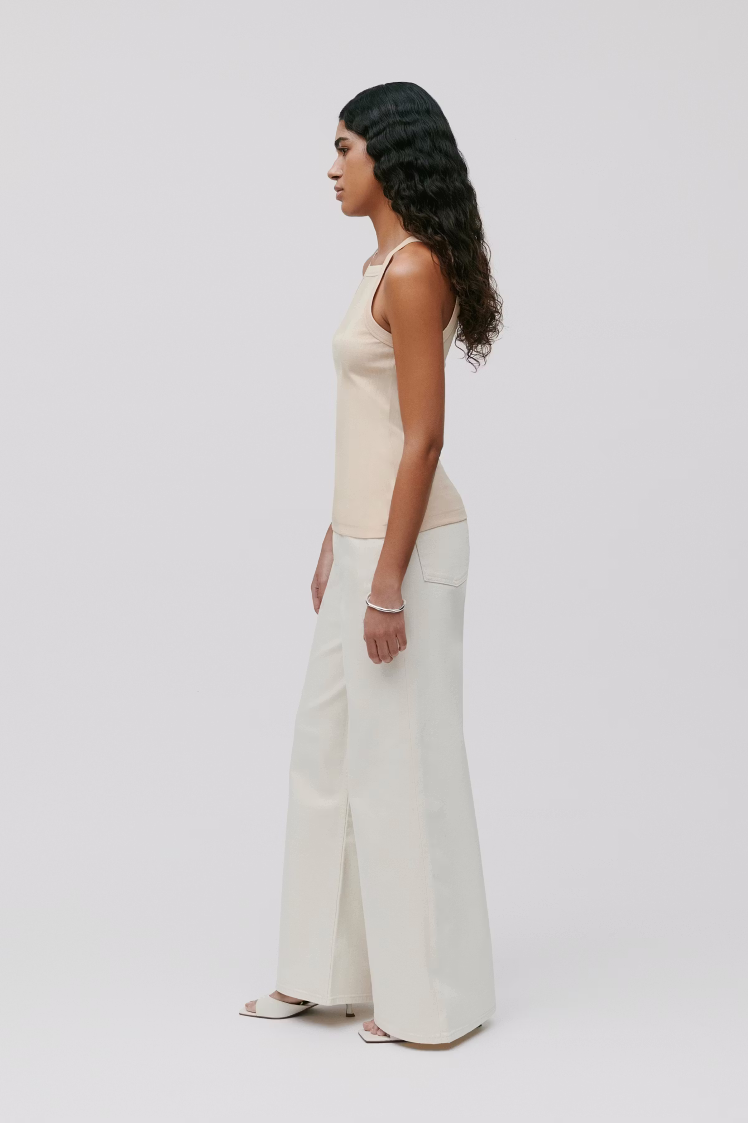 KLARA TOP LOOKBOOK FRONT 30600548-YE031