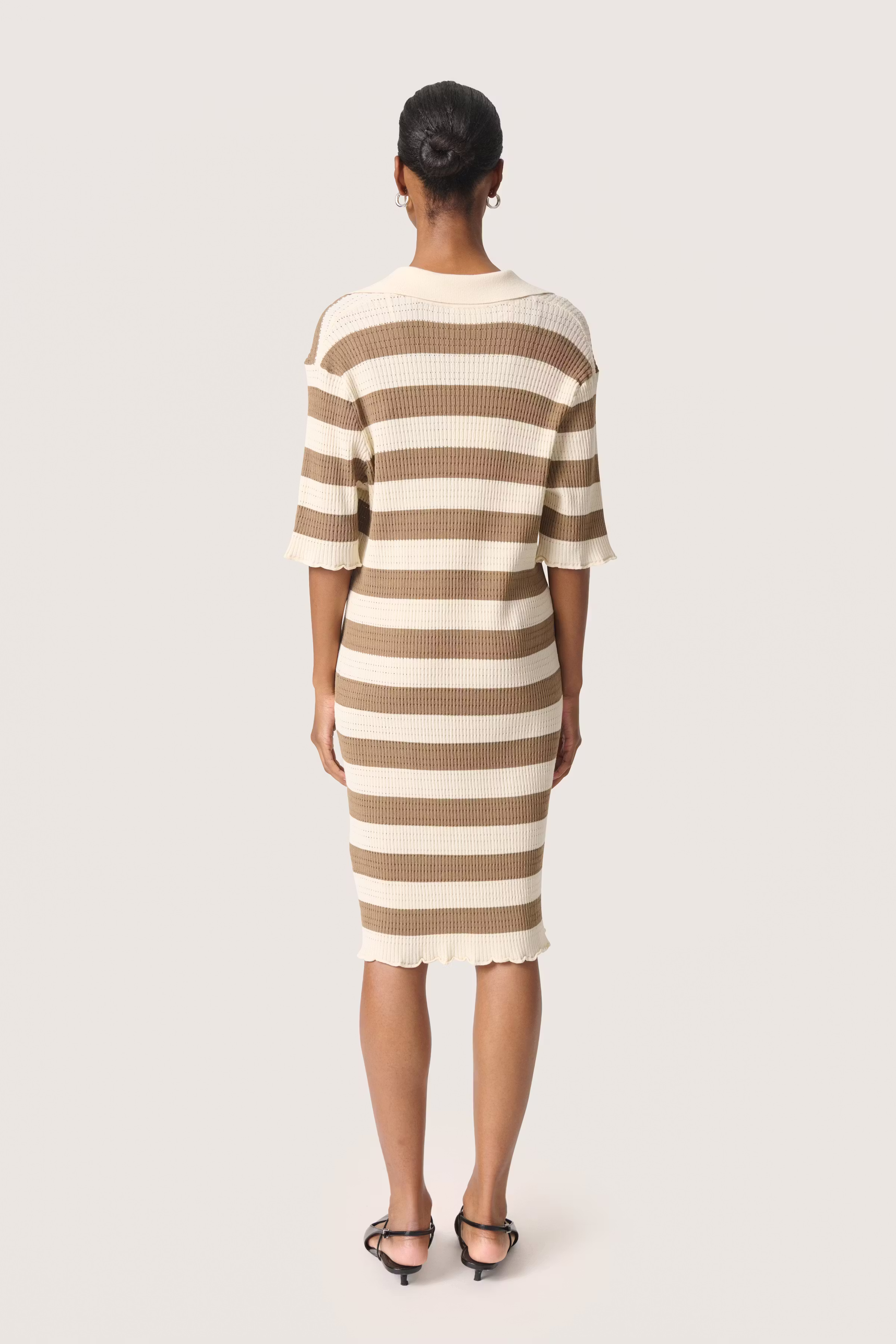 SLLidya Kleid LOOKBOOK BACK 30408046-303497