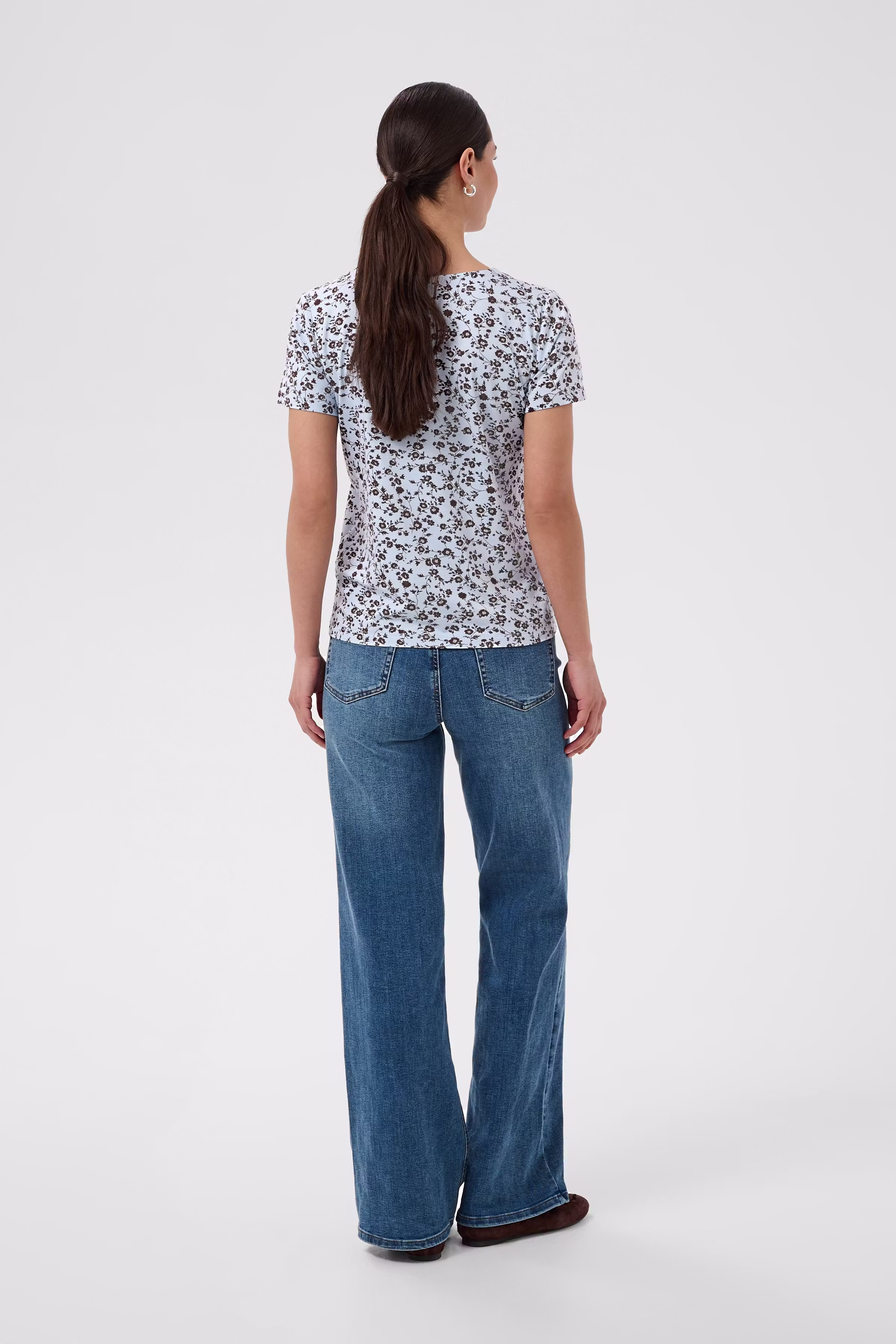 KAbella T-shirt LOOKBOOK BACK 10511967-109669
