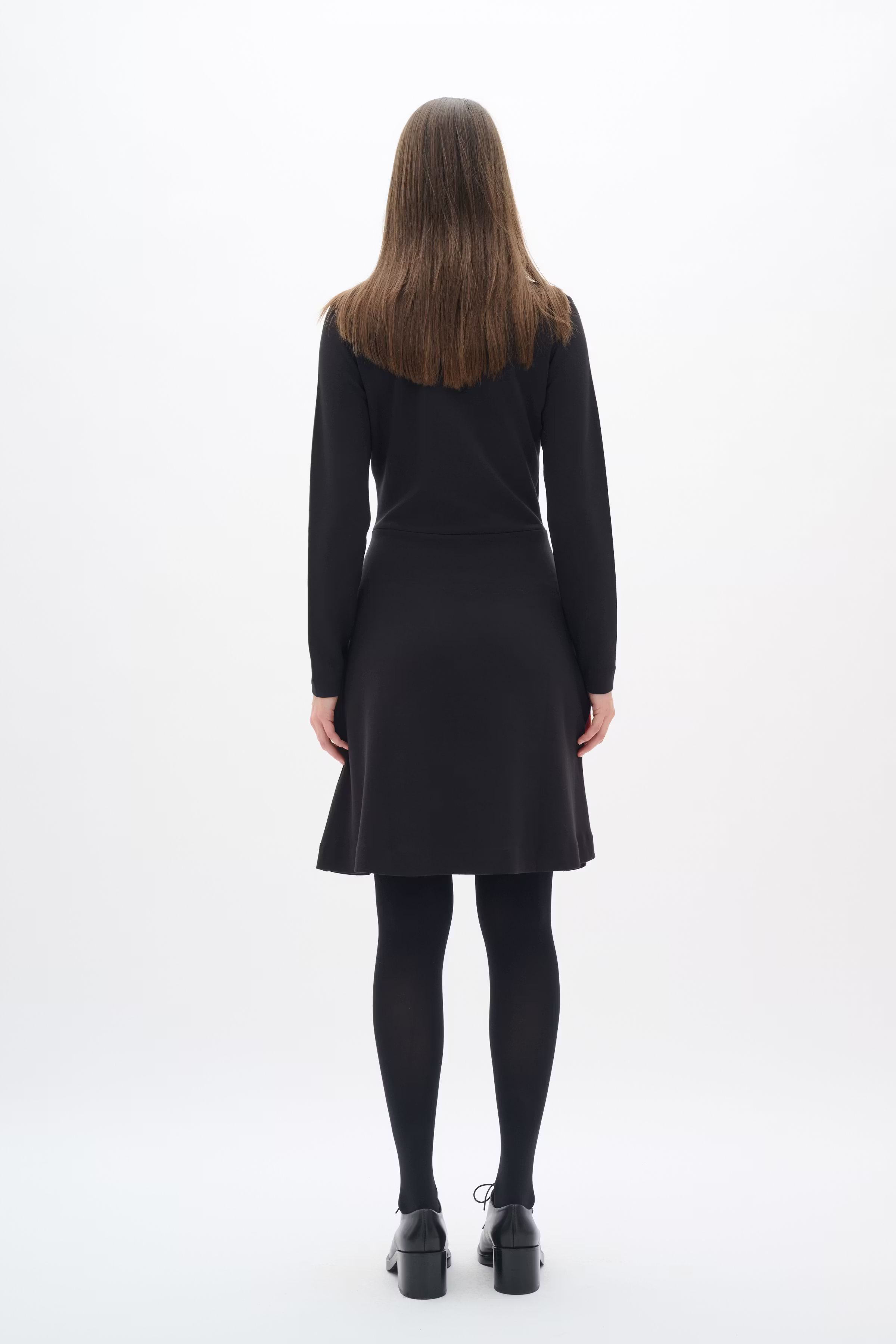 Maraia Kleid LOOKBOOK BACK 30110483-194008