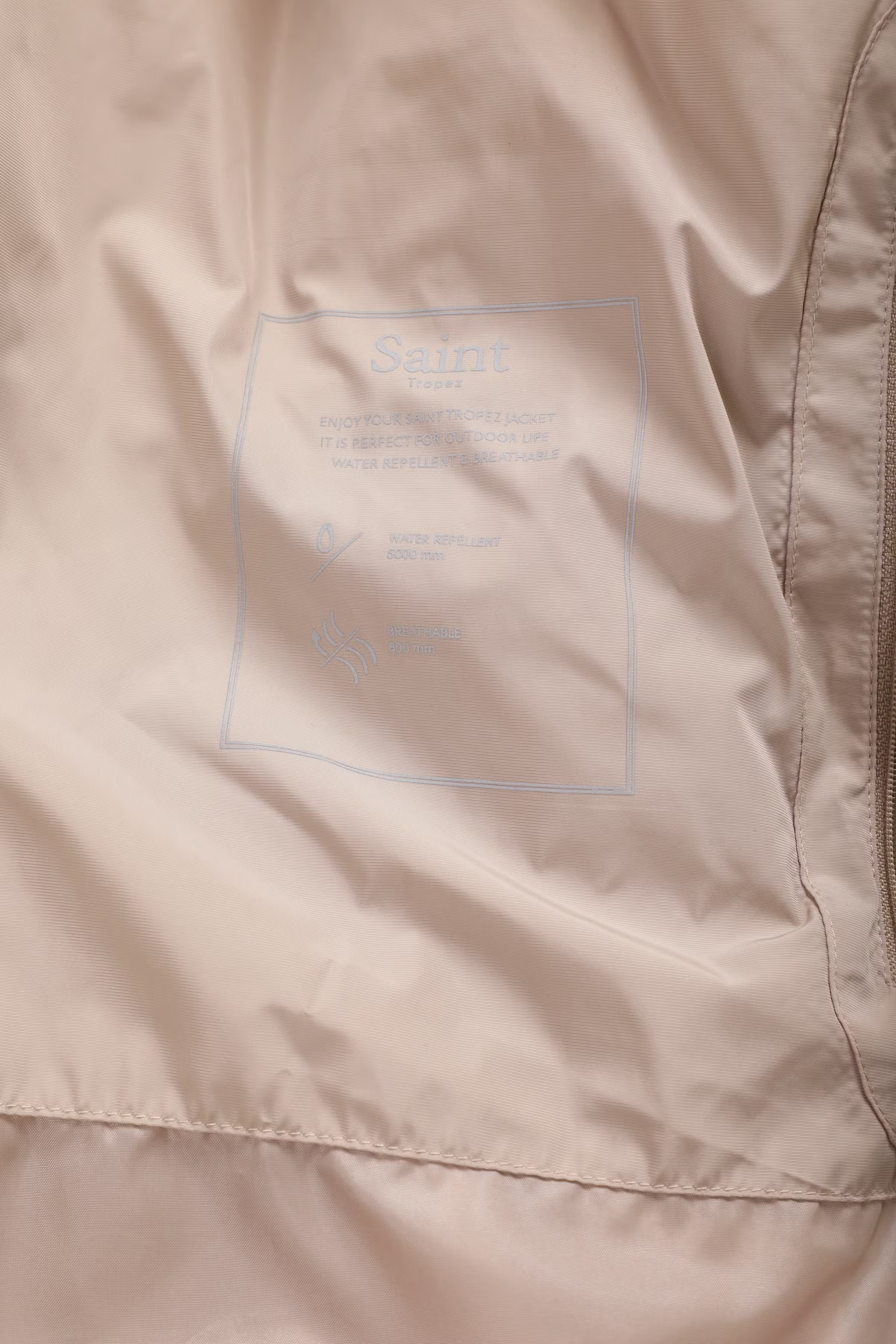  HellaSZ Vest

 LOOKBOOK DETAIL 30511214-161210