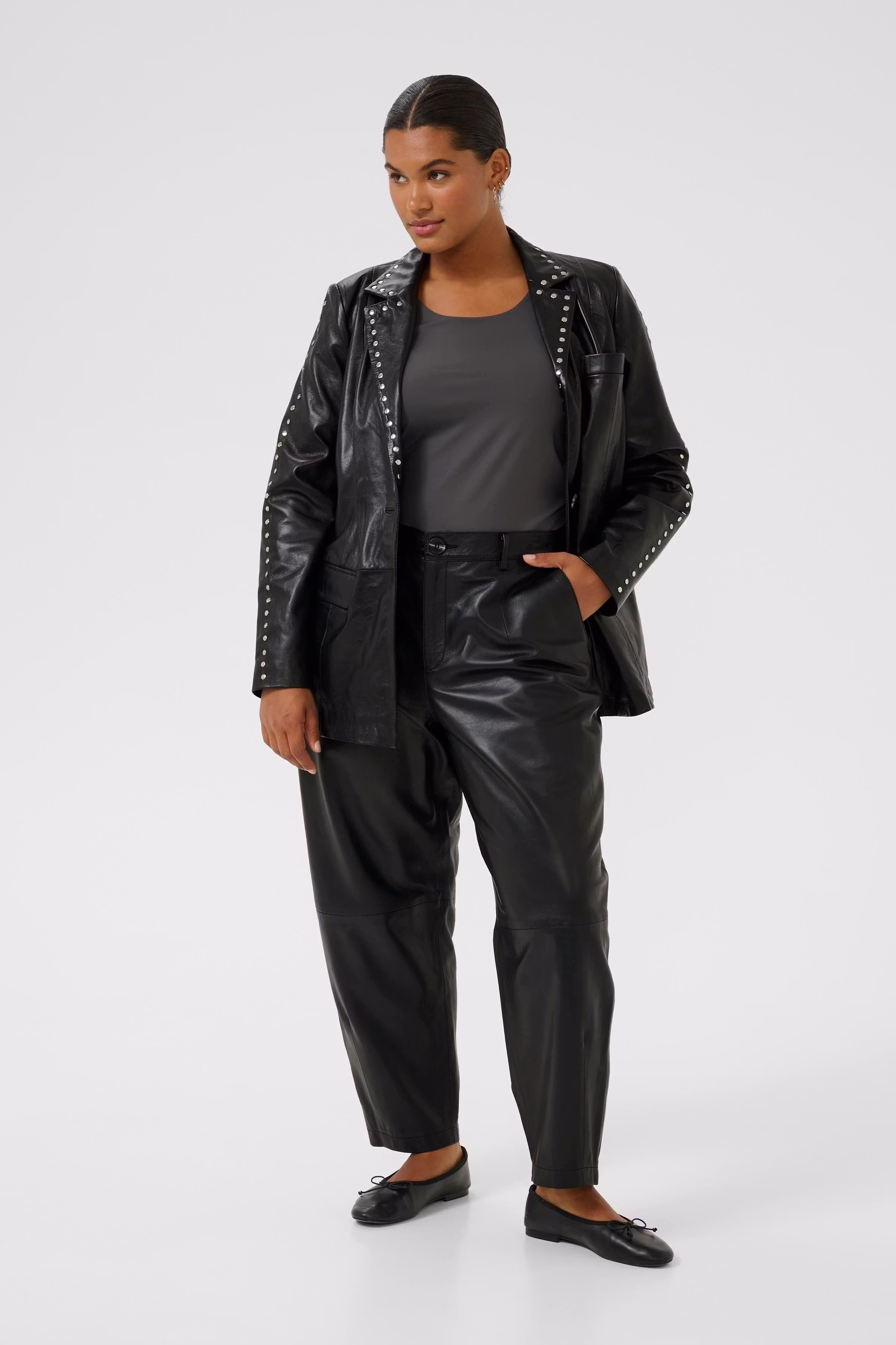 KCtera Trousers LOOKBOOK FRONT 10583696-100121