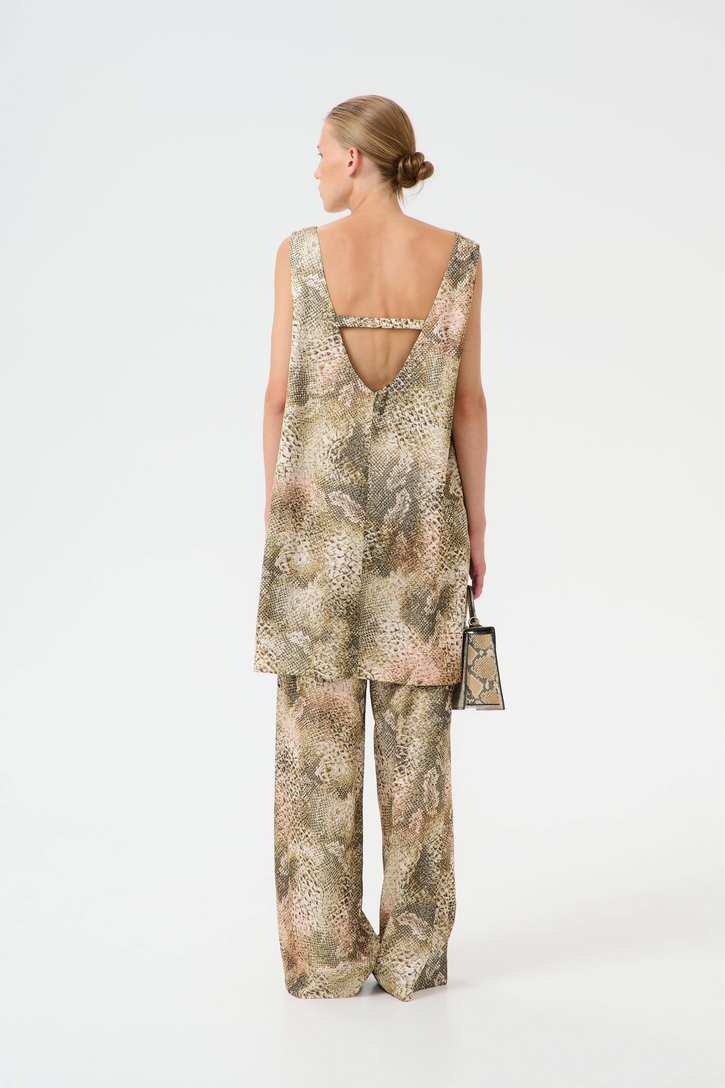 GZsanti Jurk LOOKBOOK BACK 10910241-107549