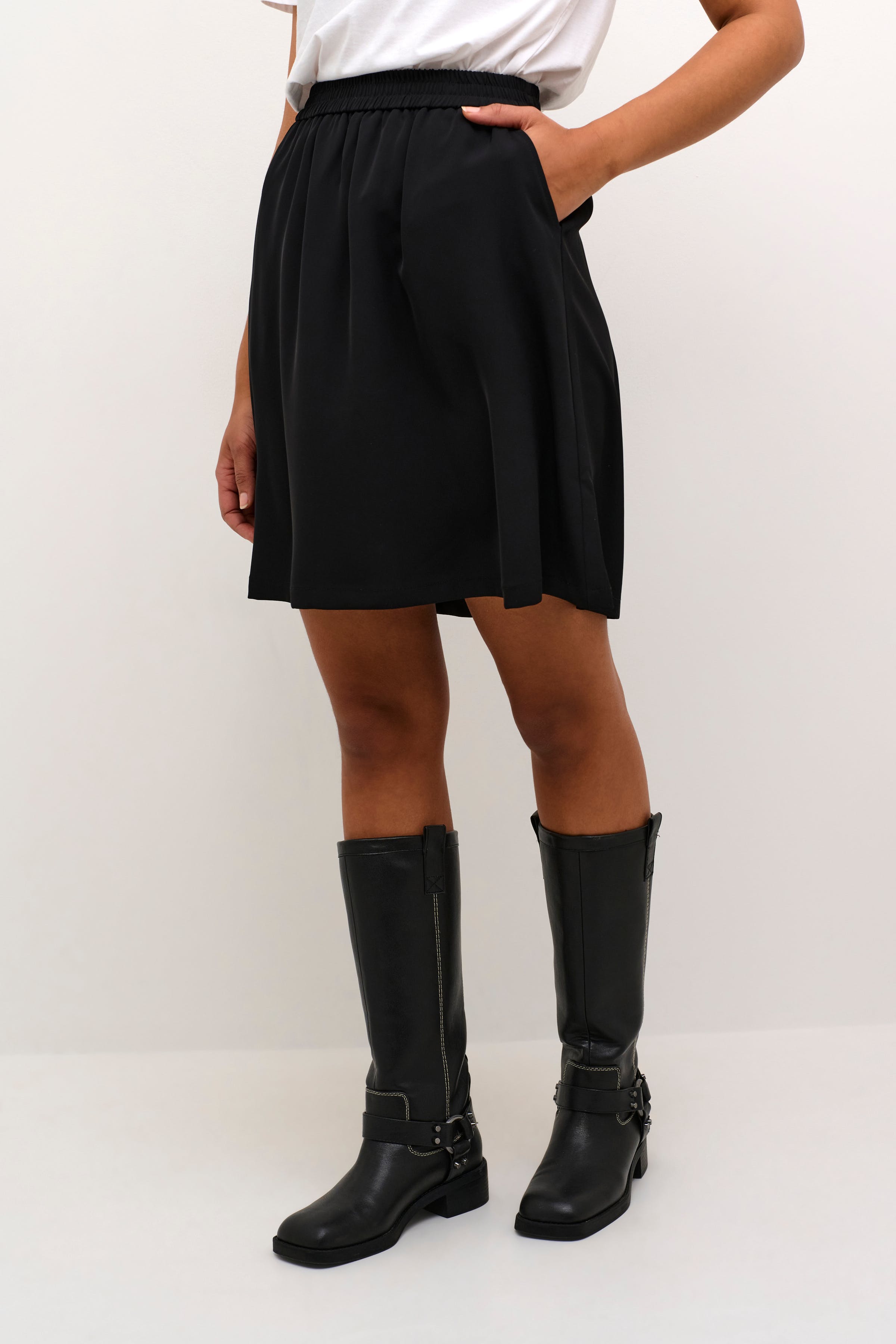 KAsigna Skjørt LOOKBOOK FRONT 10509103-100121