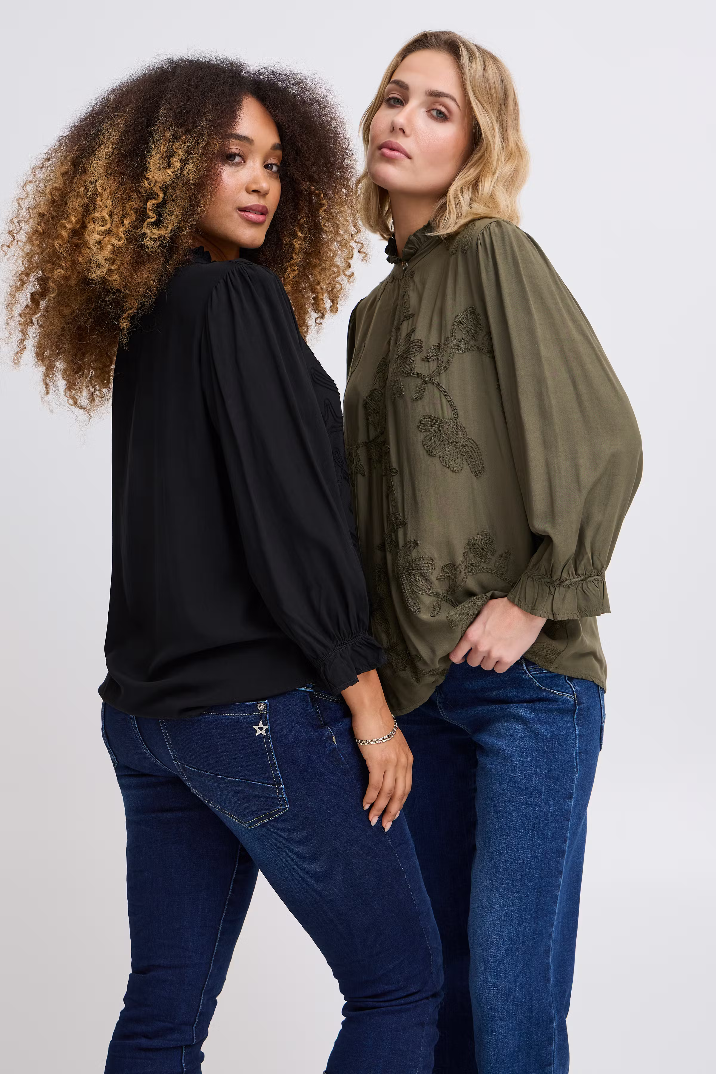 SBLAWIN Bluse LOOKBOOK DETAIL 22100877-190303