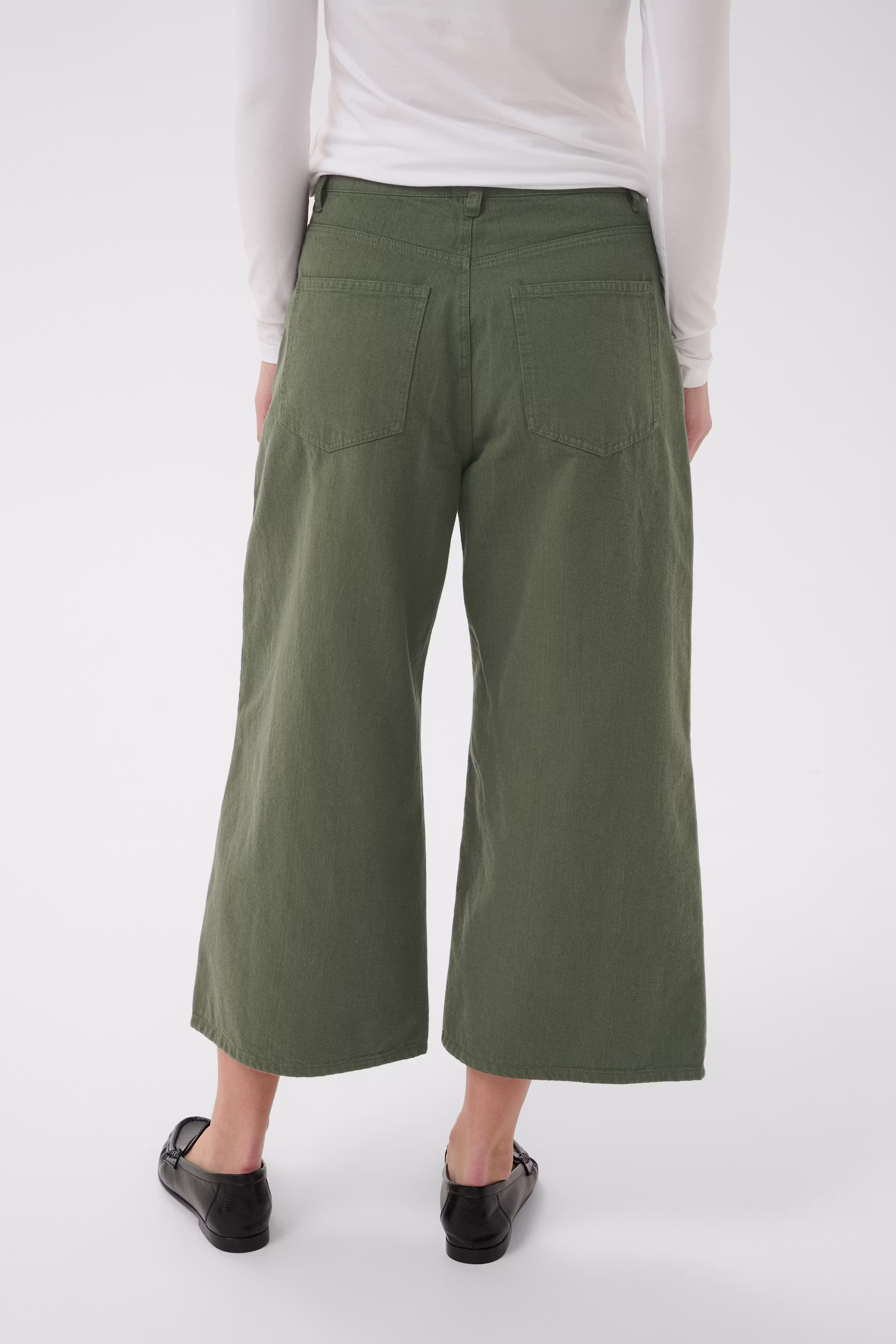 SafinPW Hose LOOKBOOK BACK 30310714-190312