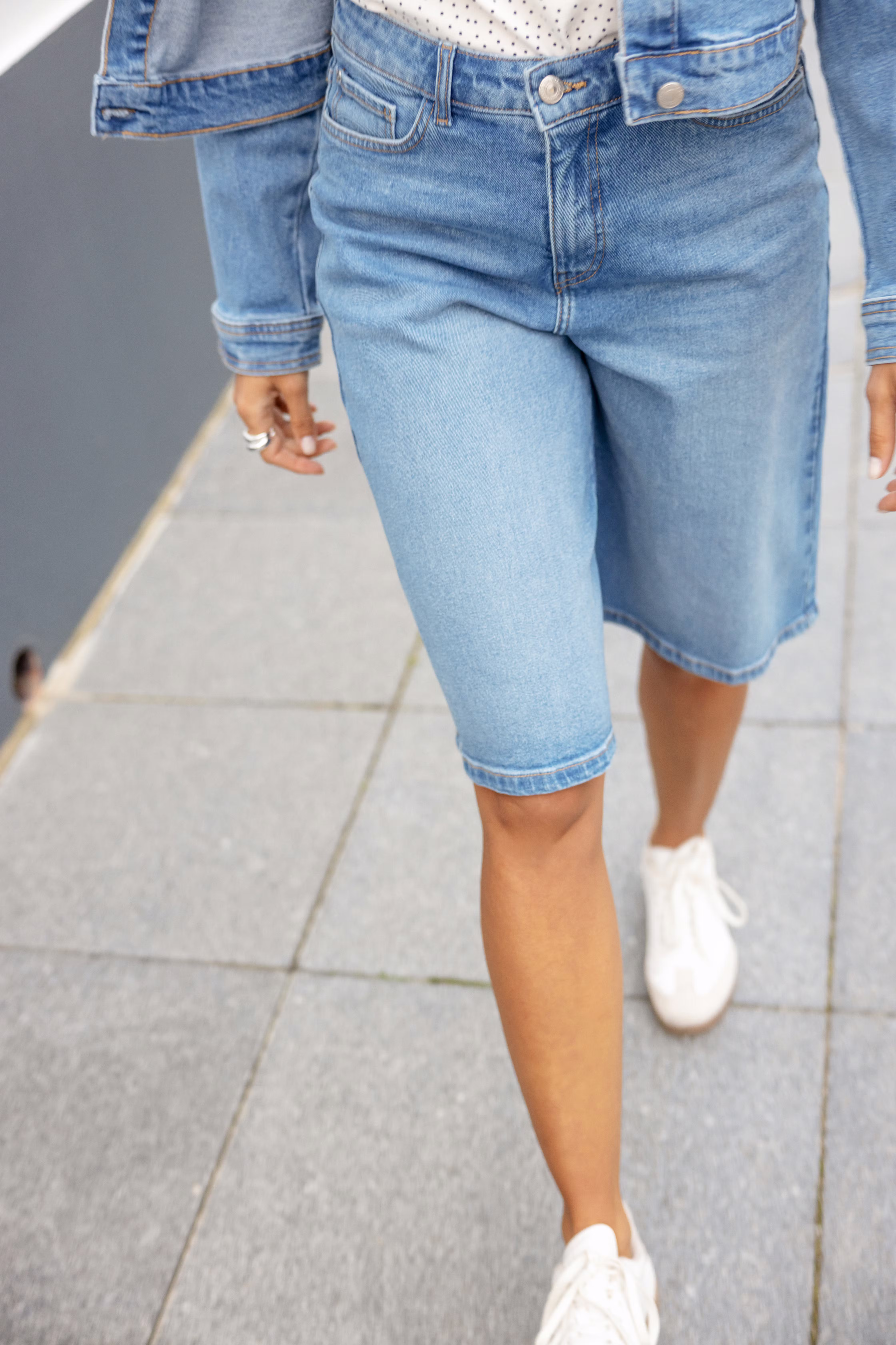 FRLORELEI Shorts LOCATION NONE 20617695-200988