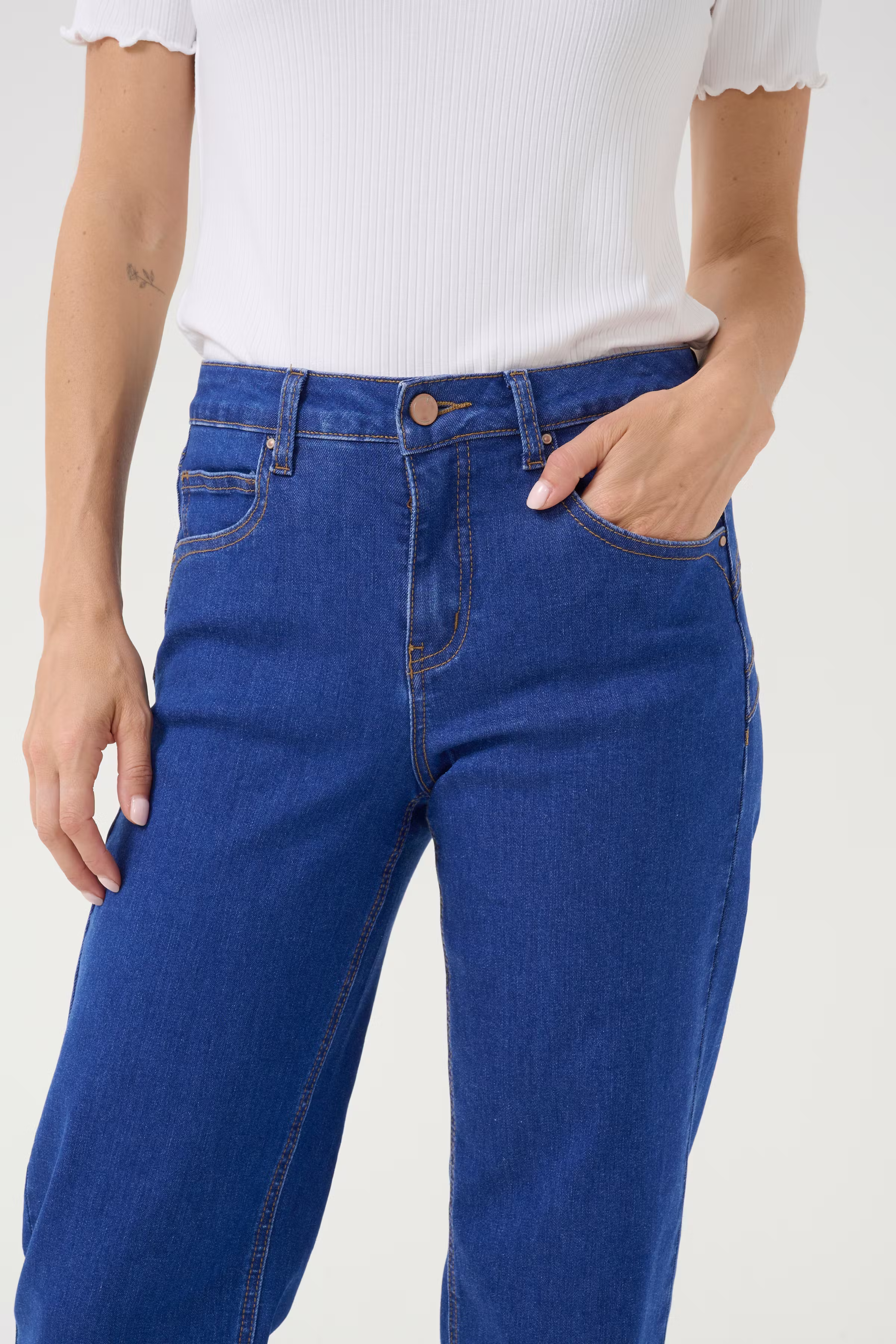 CRBertie Jeans LOOKBOOK DETAIL 10613199-103761