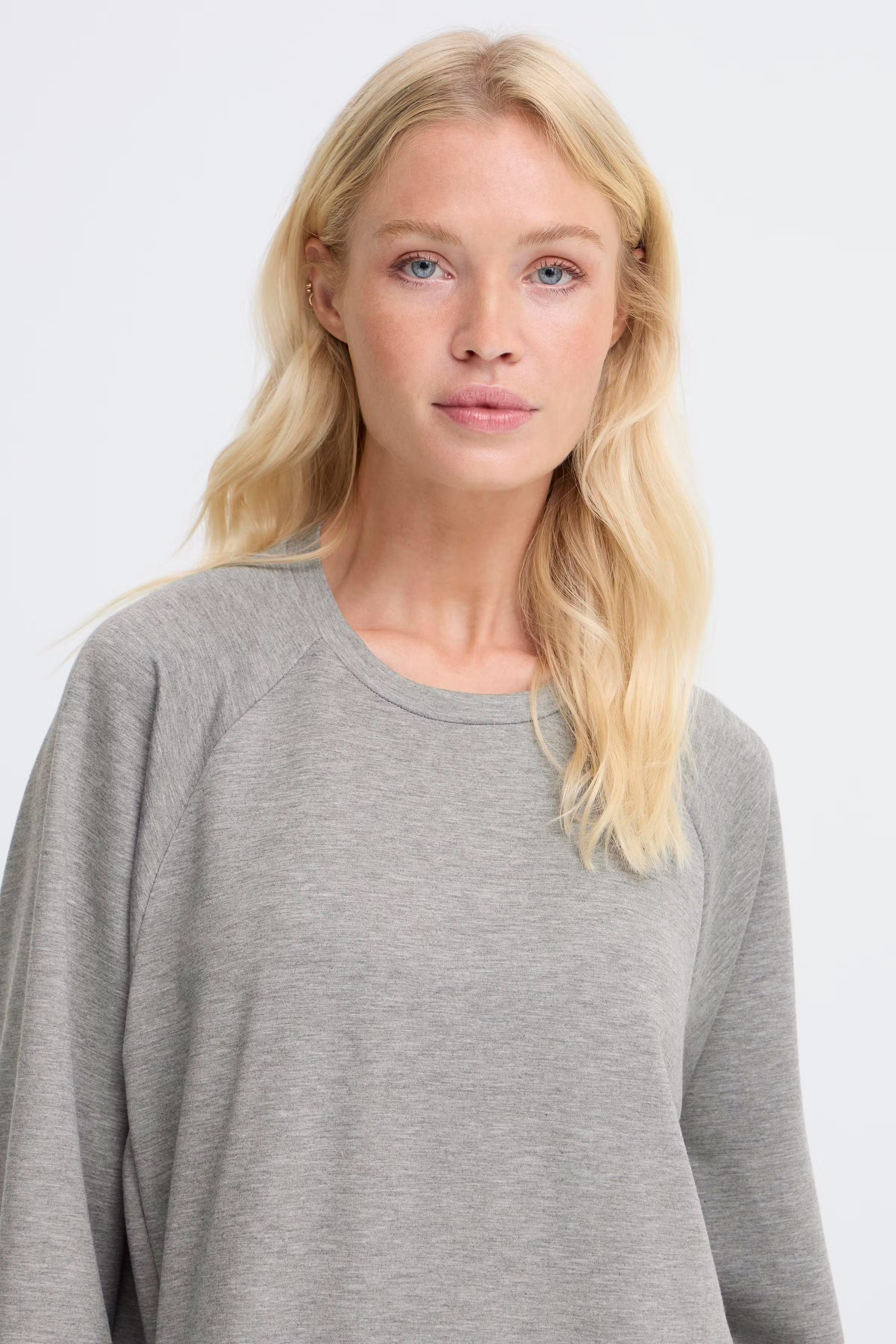 BYPUSTI Kjole LOOKBOOK DETAIL 20818050-200455