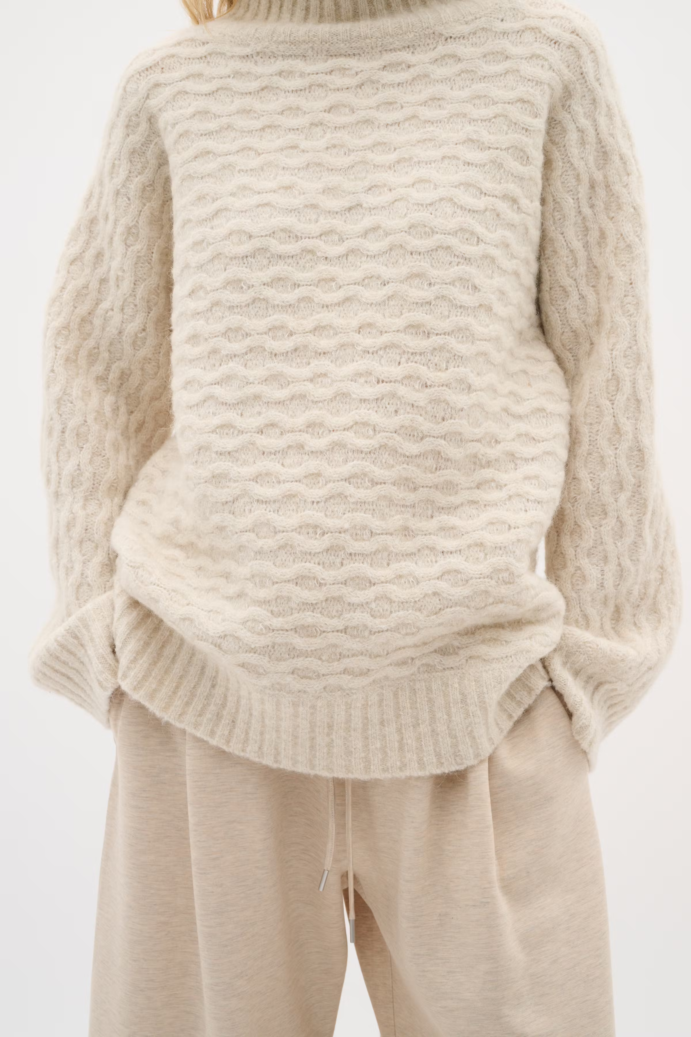 GraiaIW Turtleneck Pullover LOOKBOOK FRONT 30110925-1304031