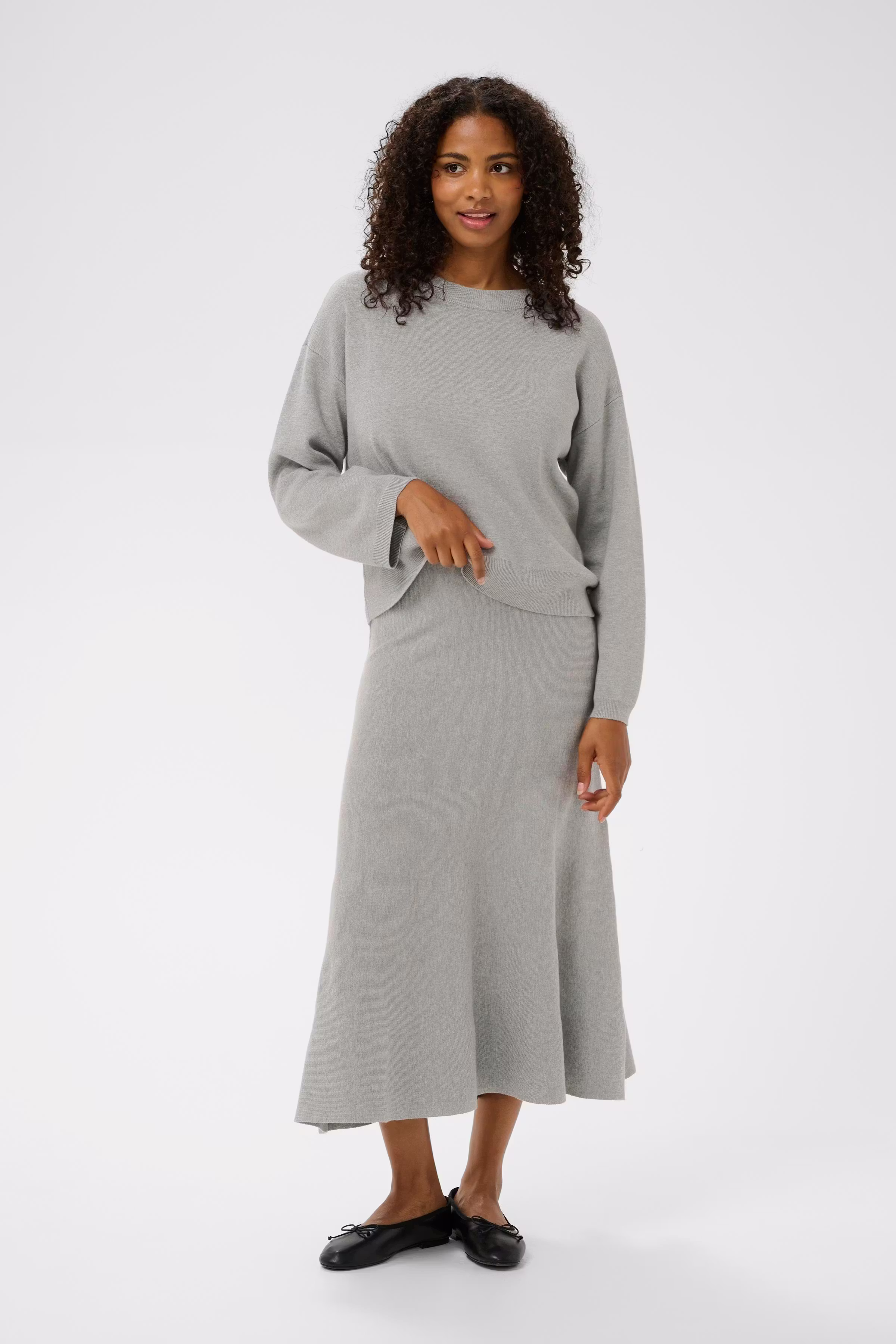 KAmalina Pullover LOOKBOOK FRONT 10511110-100123