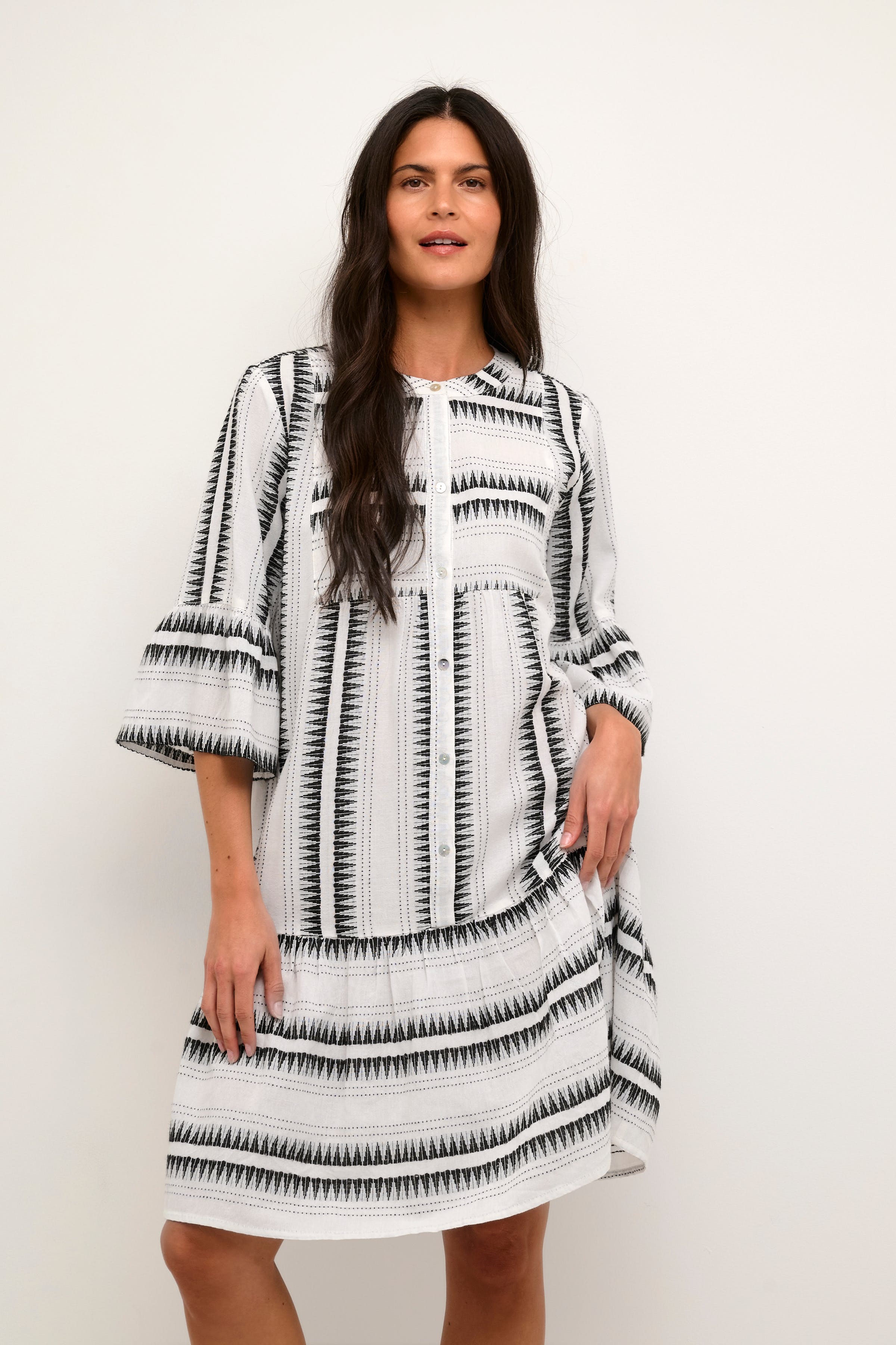 CRIna Robe LOOKBOOK FRONT 10611561-104438