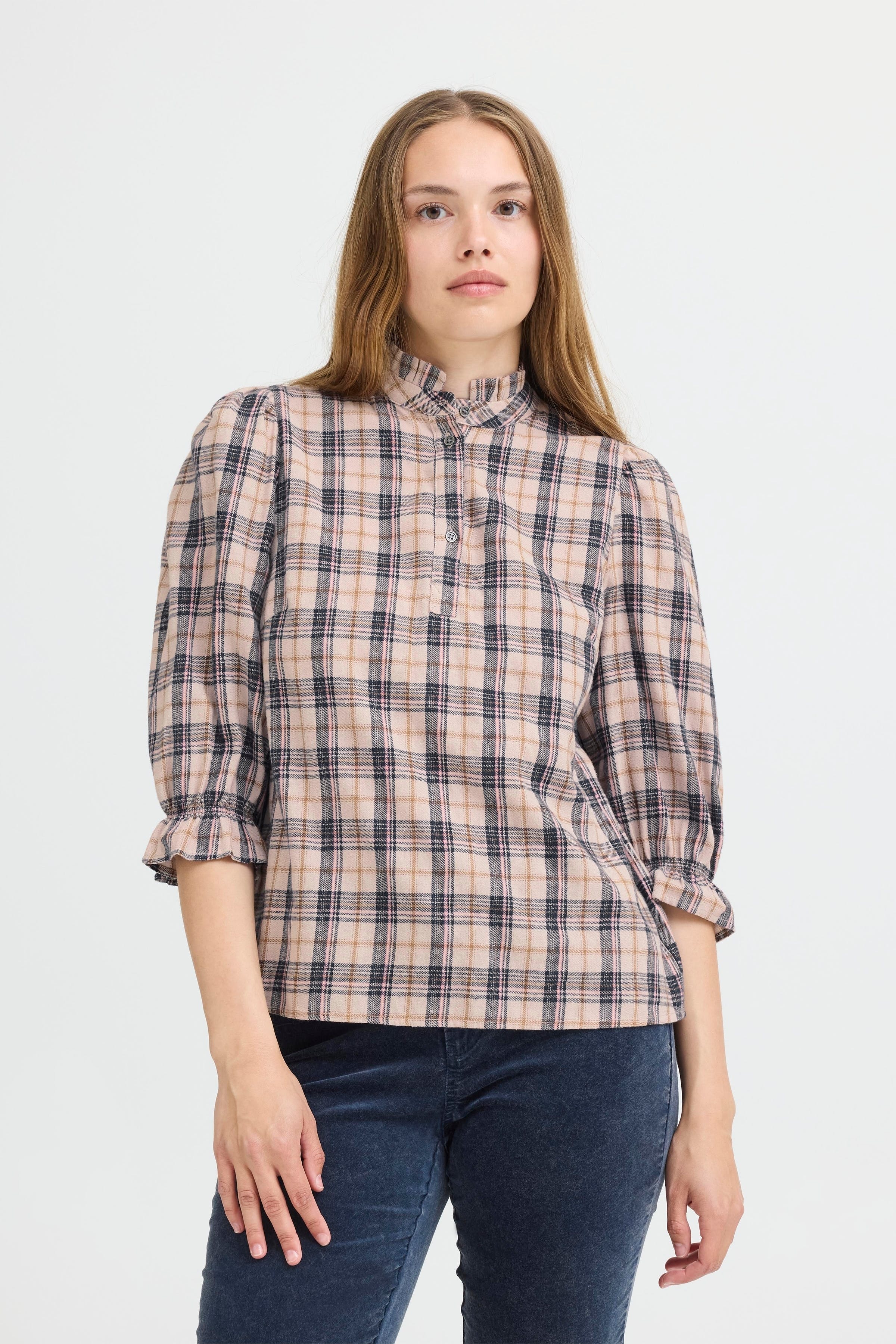 PZEVIE Bluse LOOKBOOK FRONT 50209225-205368