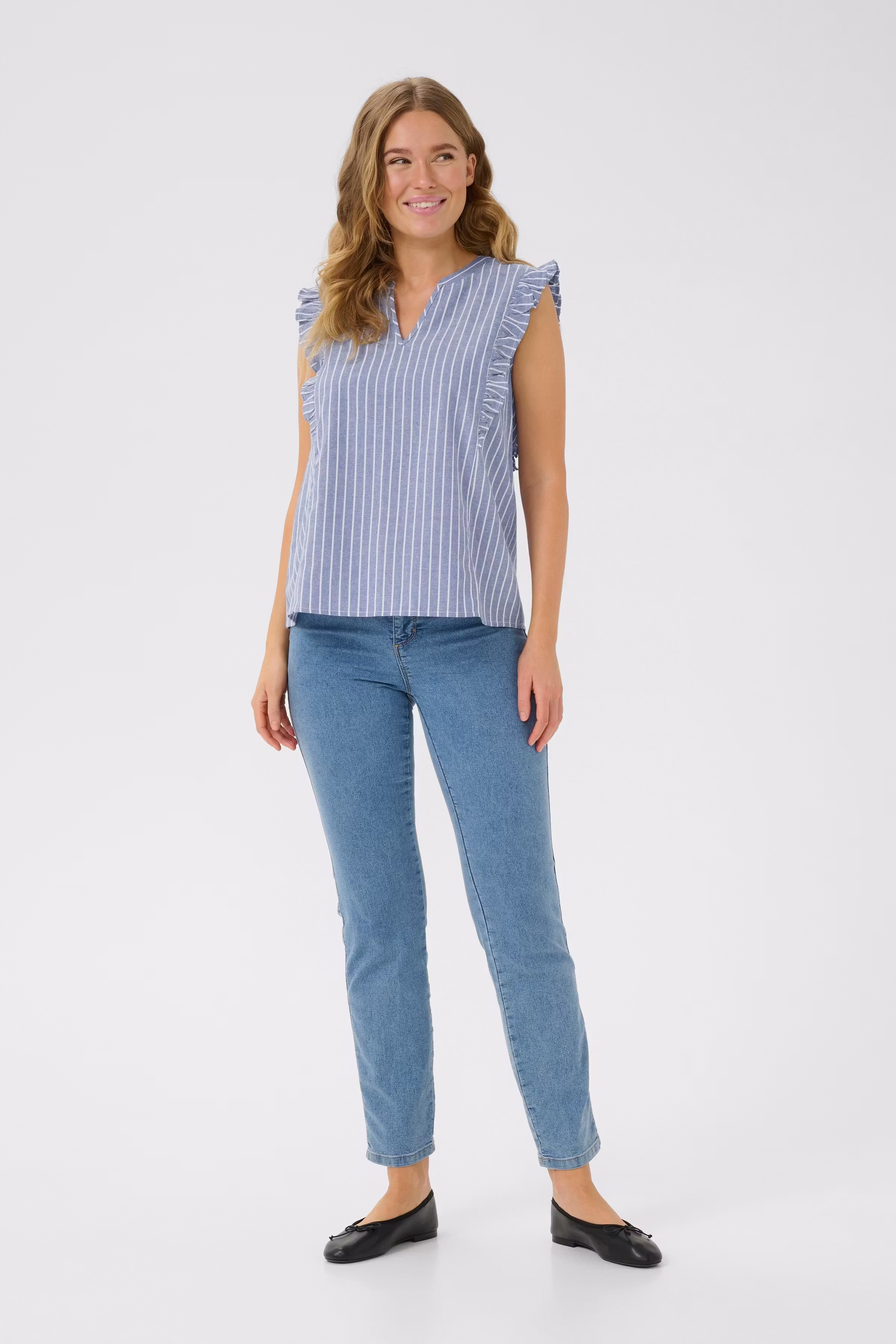 BPmalena Blouse LOOKBOOK FRONT 10590900-107817B