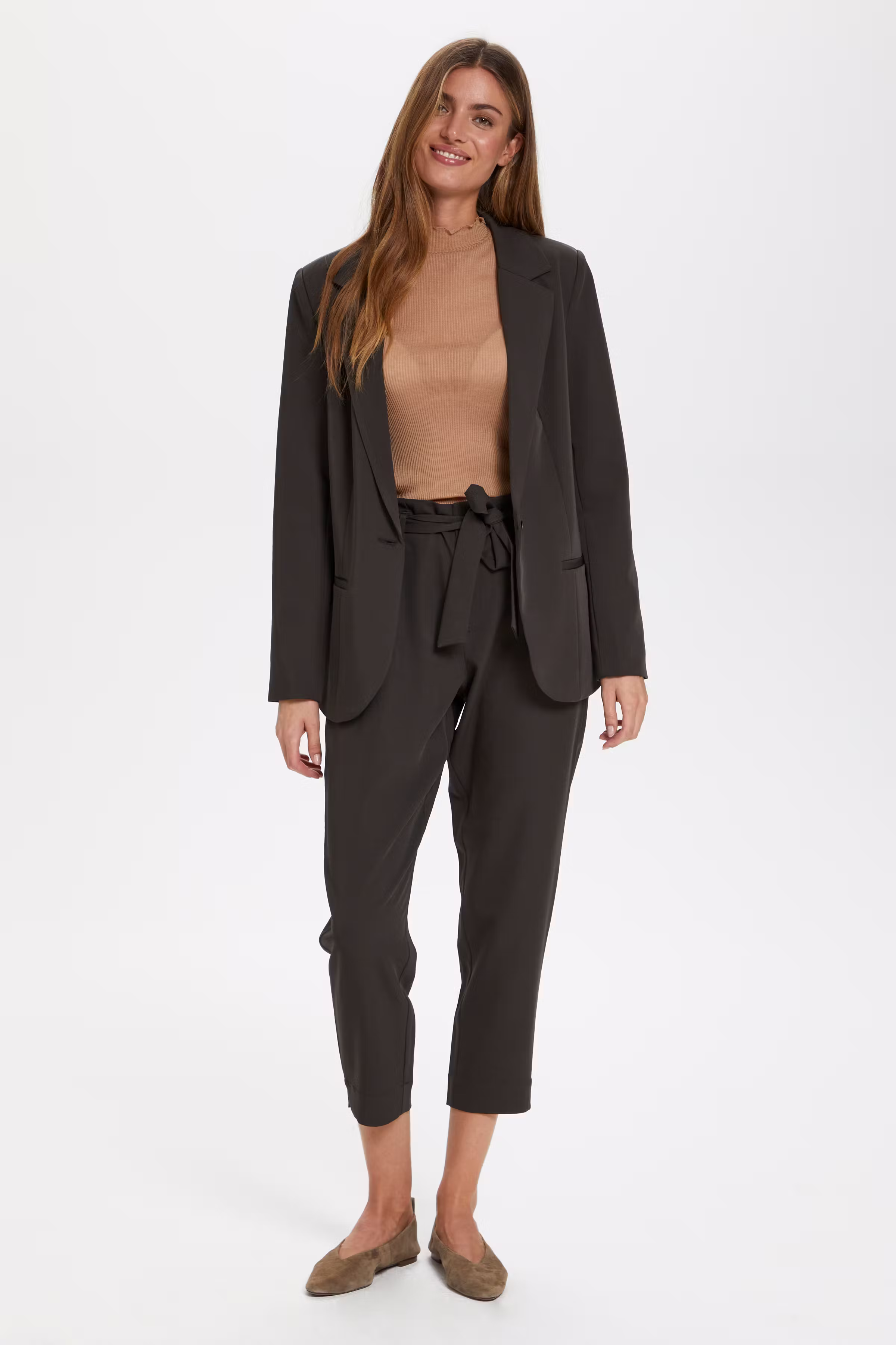 IzraSZ Trousers LOOKBOOK FRONT 30511424-190000