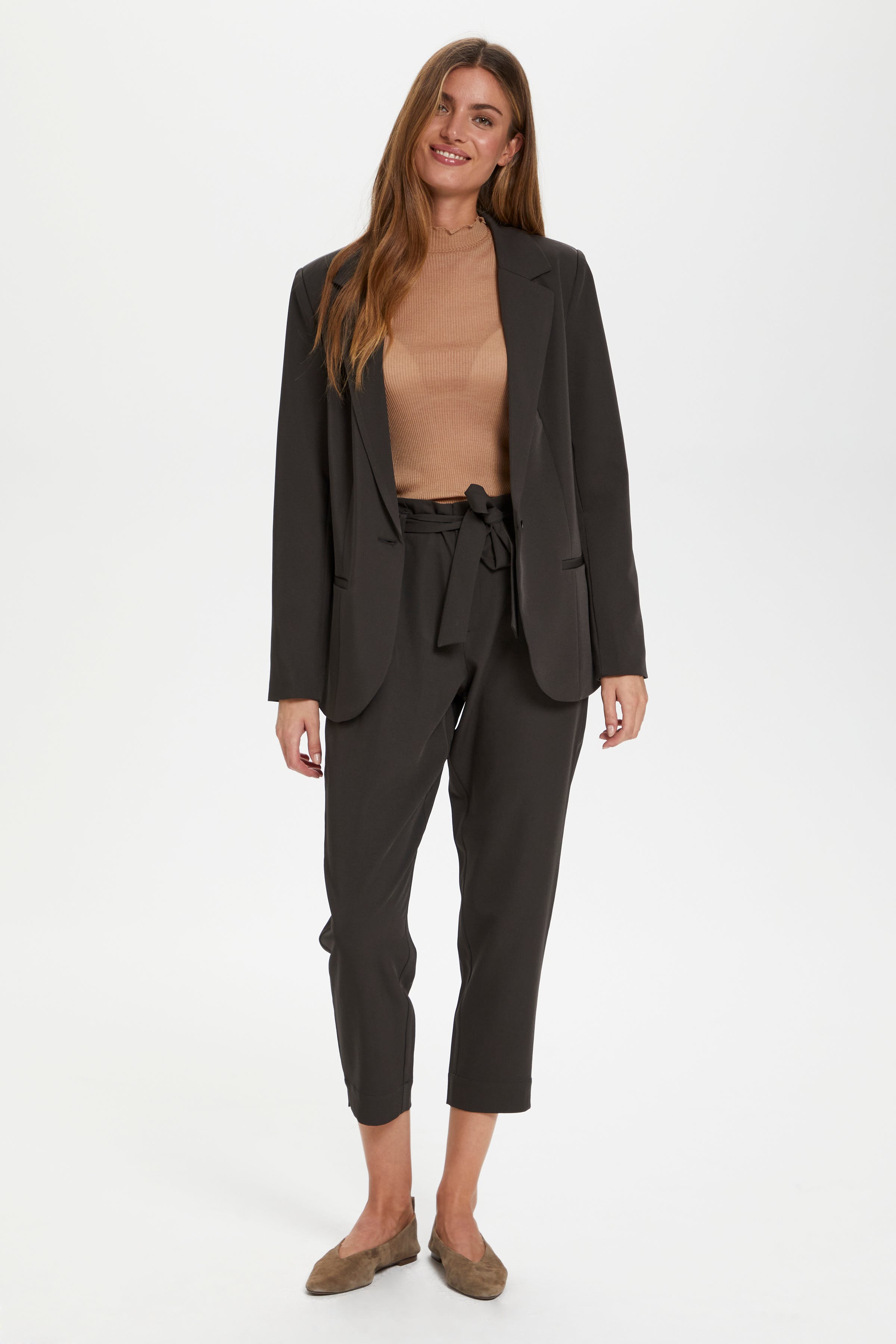 IzraSZ Hose LOOKBOOK FRONT 30511424-190000