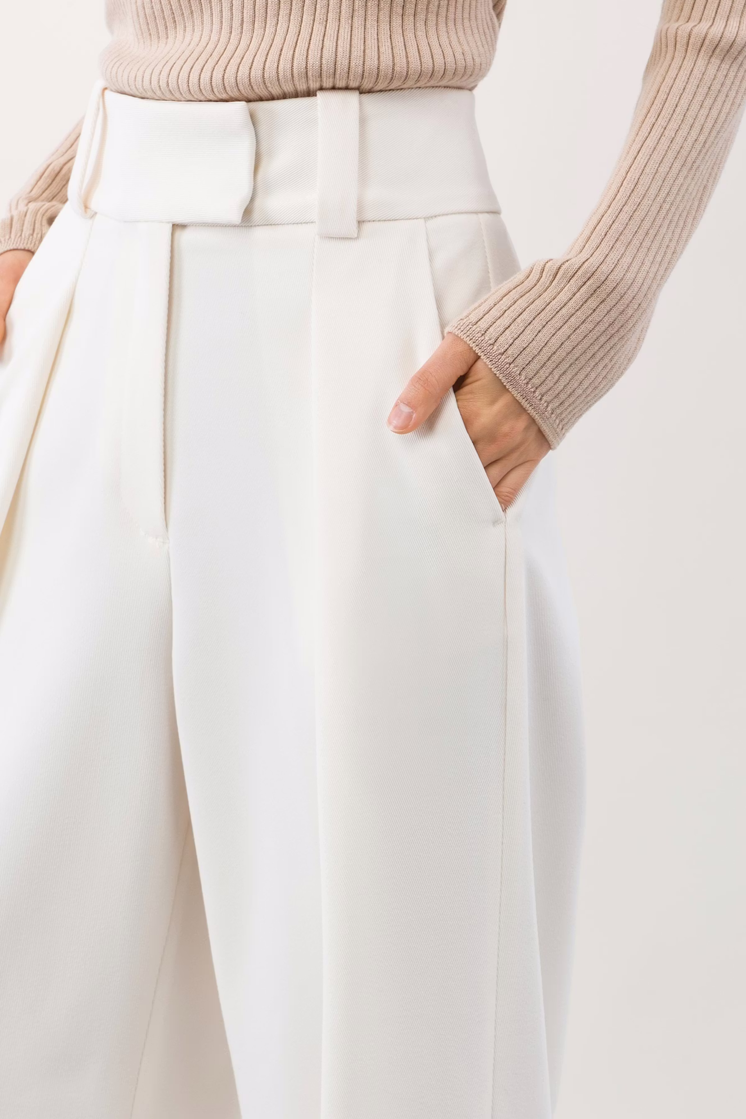 PEONY Trousers LOOKBOOK DETAIL 30600223-WH011
