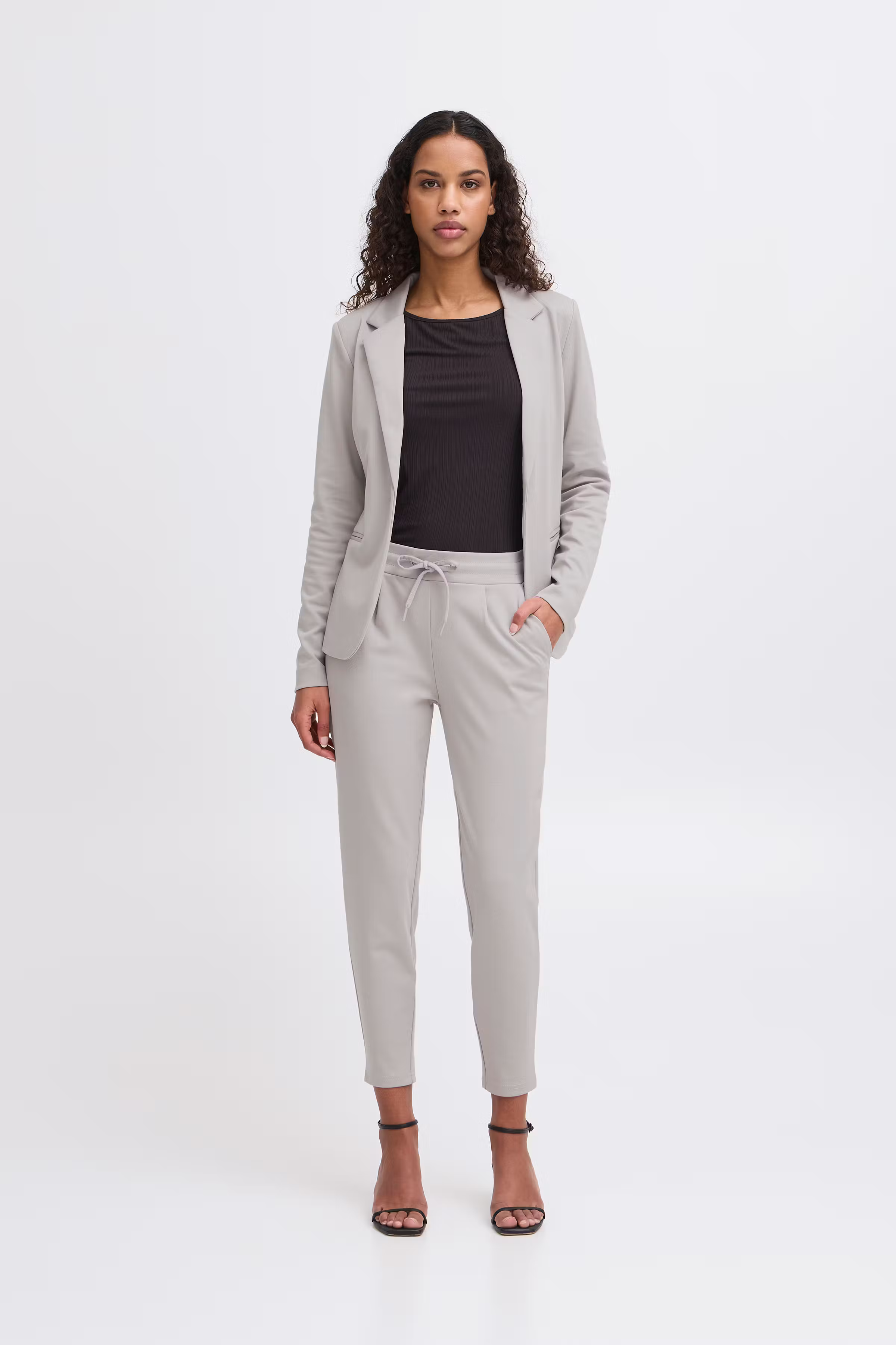 IHKATE Hose LOOKBOOK FRONT 20104757-163801