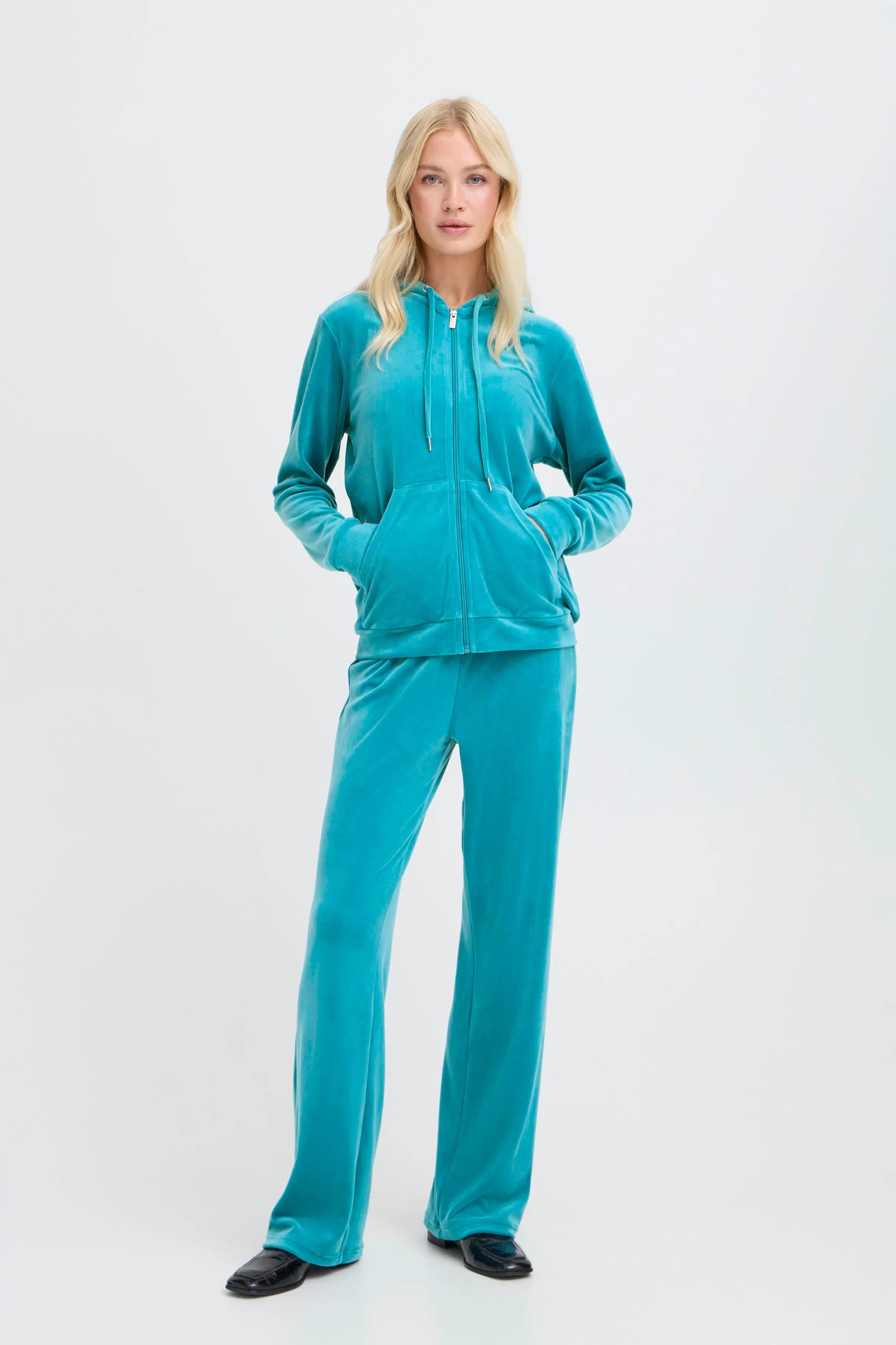 BYMITZA Joggedrakt LOOKBOOK FRONT 20810786-184630