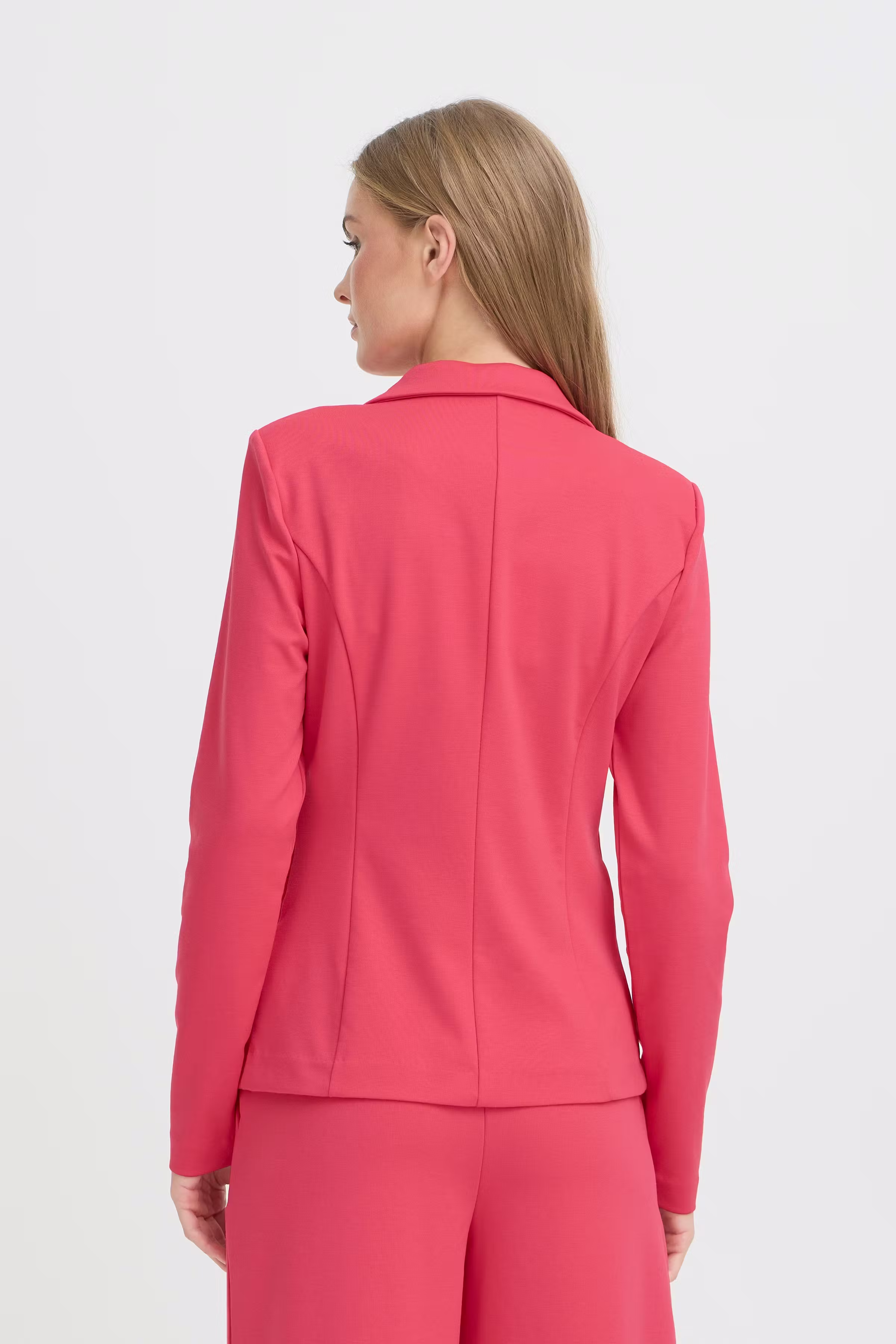 IHKATE Blazer LOOKBOOK BACK 20101801-171842