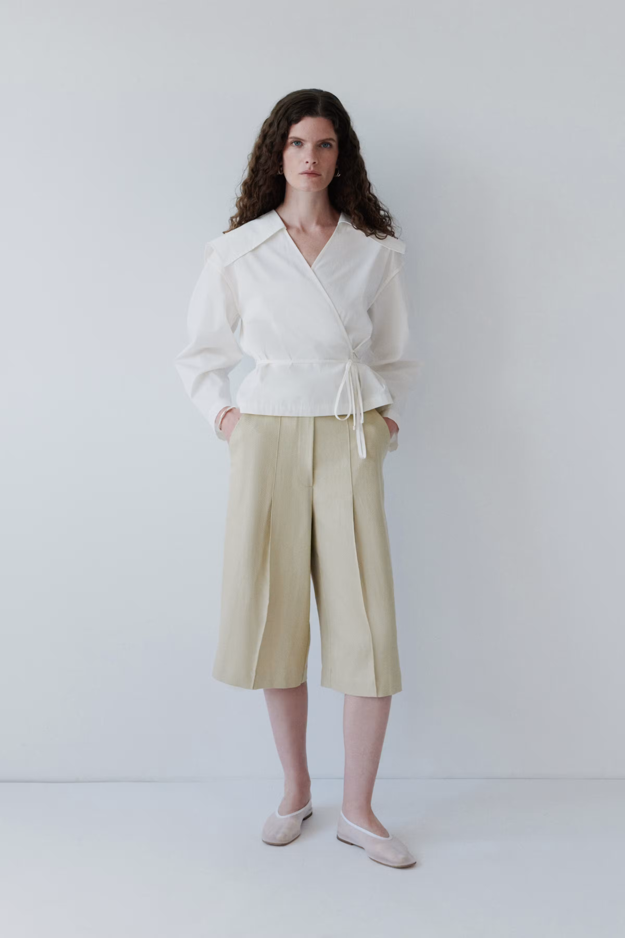 IOEDWINA Blouse LOOKBOOK FRONT 30600579-WH010