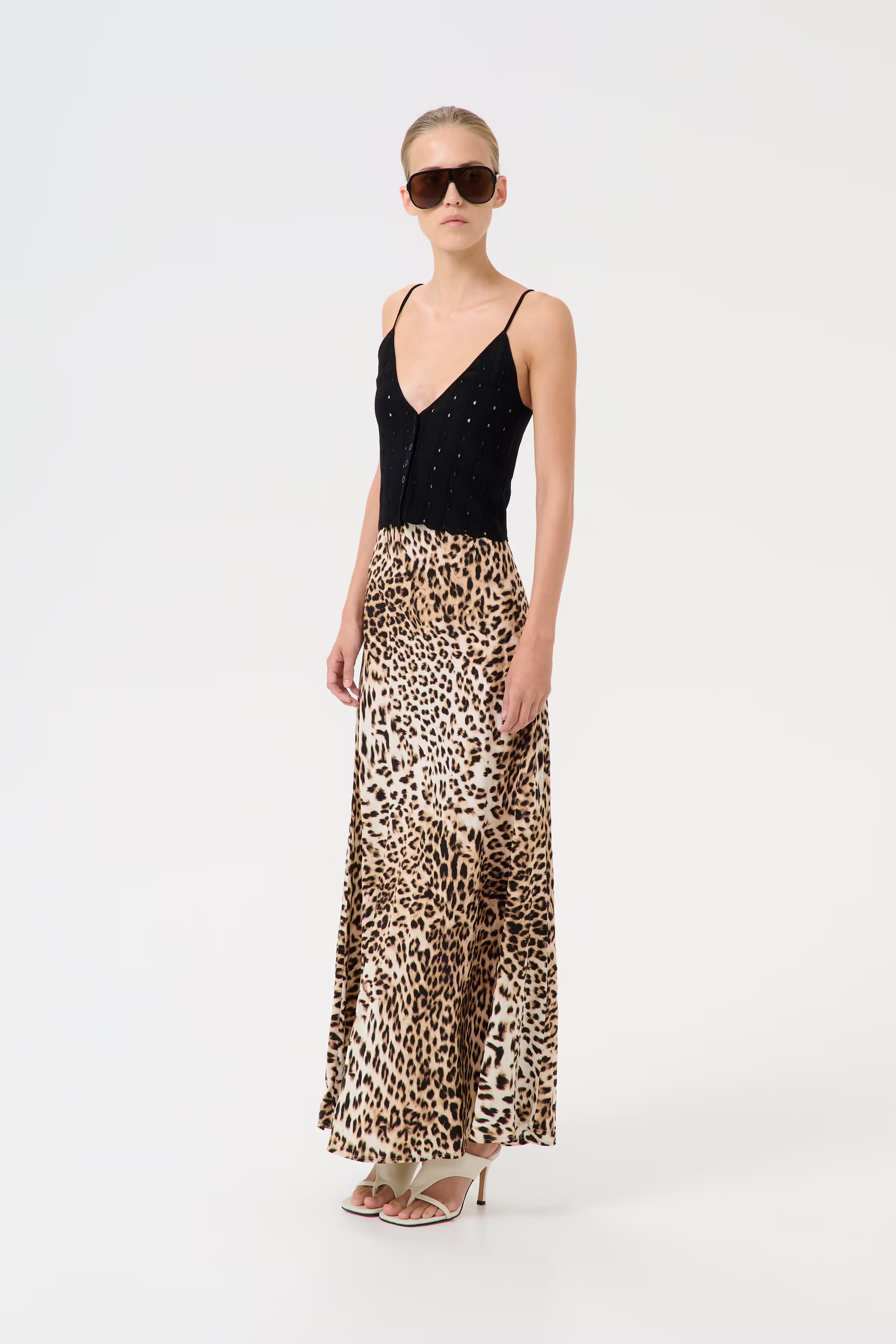 GZgeopa Skirt LOOKBOOK FRONT 10910259-107683