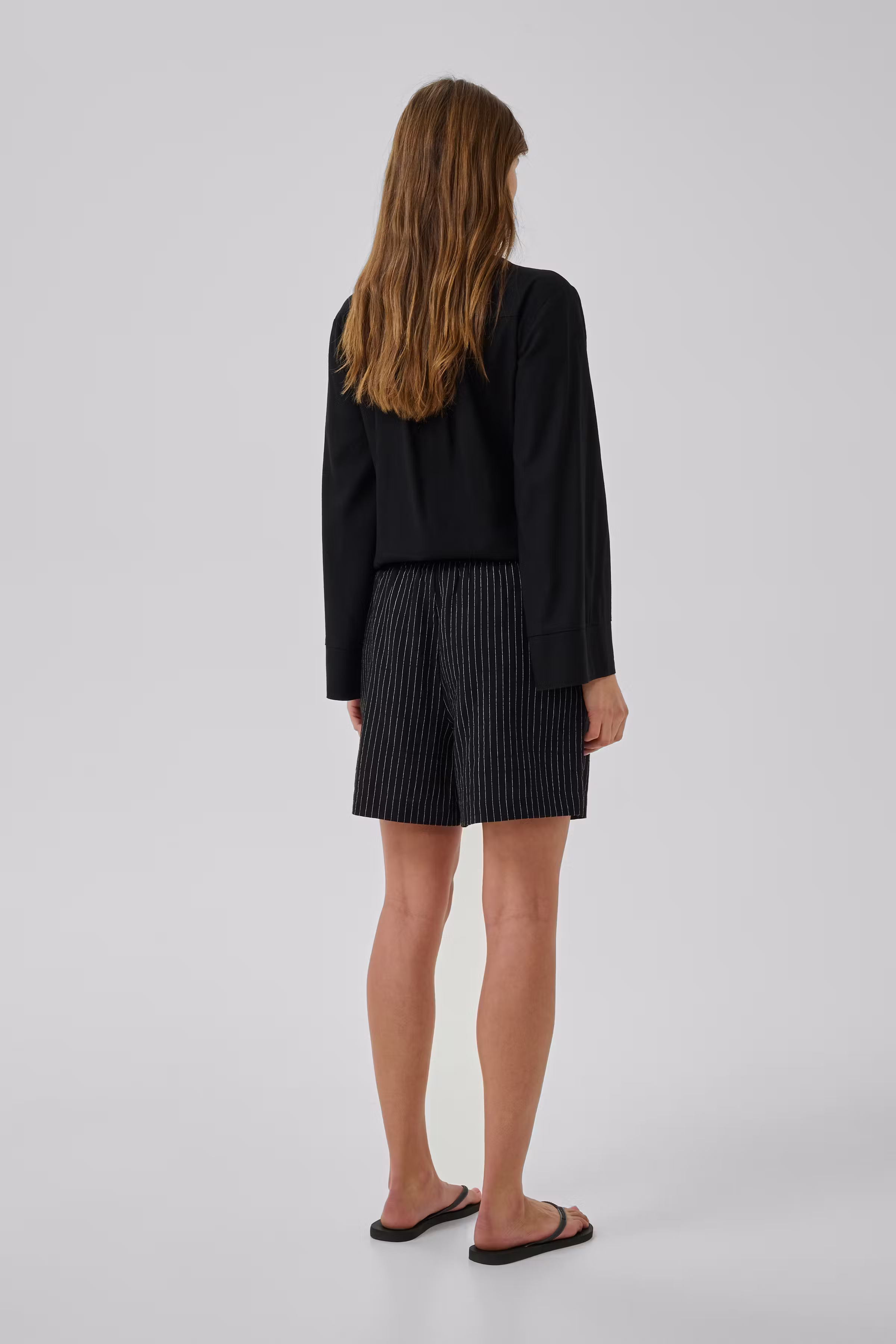 JannieMW Shorts LOOKBOOK BACK 10705171-109437