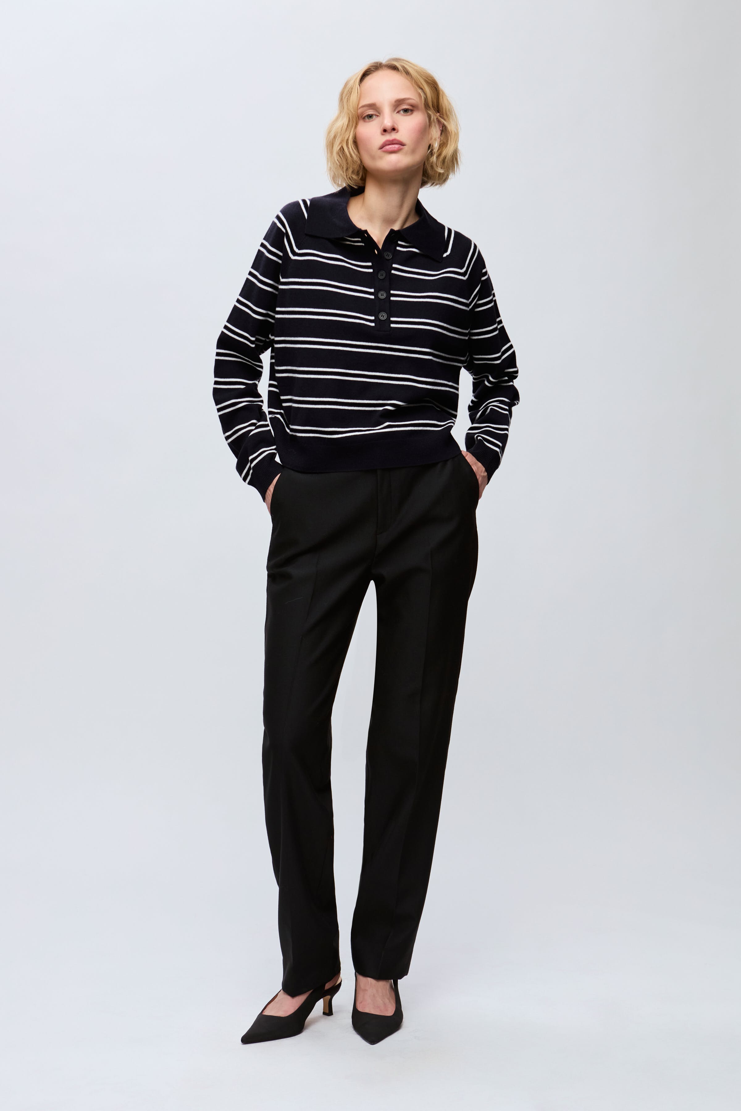 IOParis Trousers LOOKBOOK FRONT 30600132-BK999
