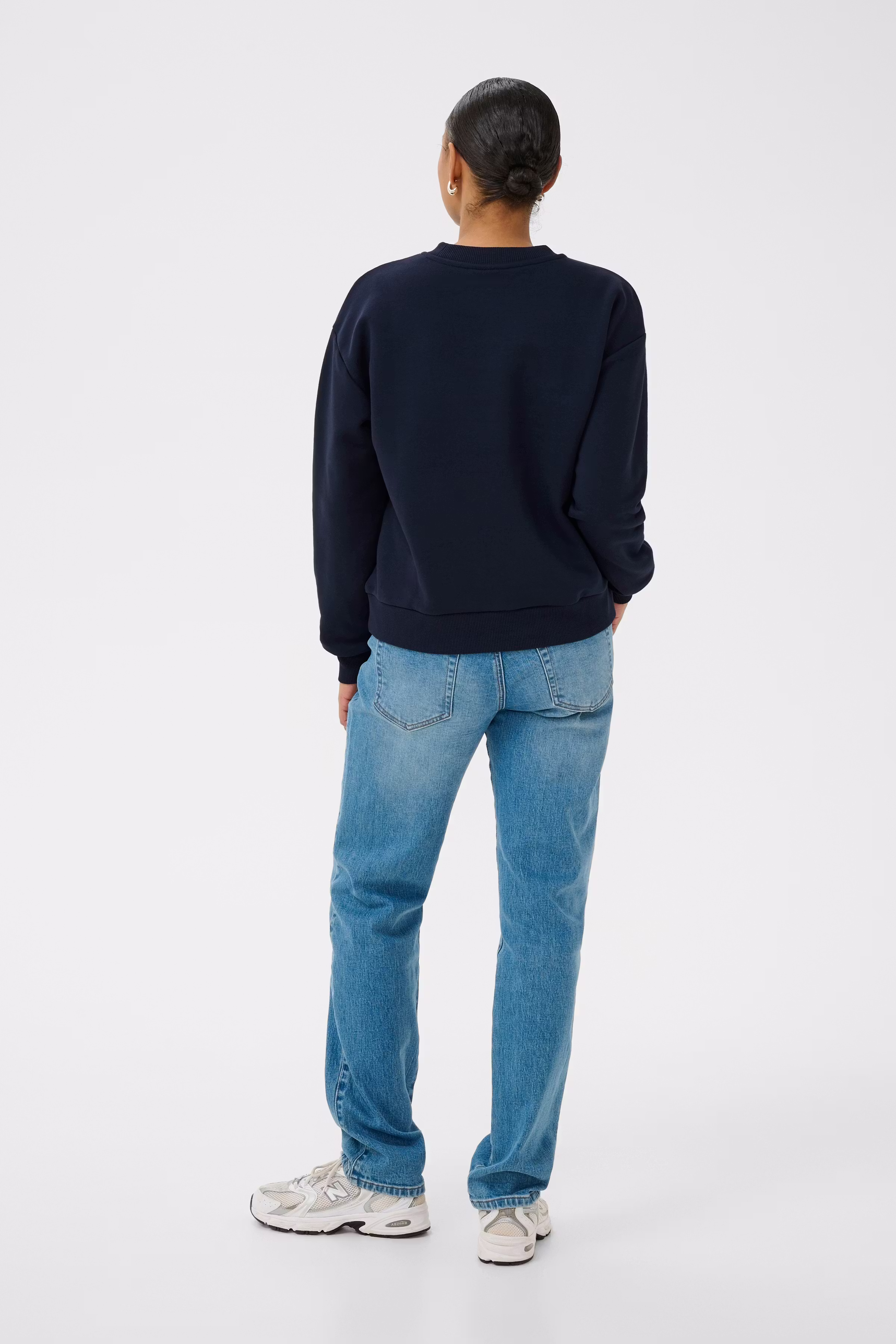 KAlilje Sweatshirt LOOKBOOK BACK 10511630-194020