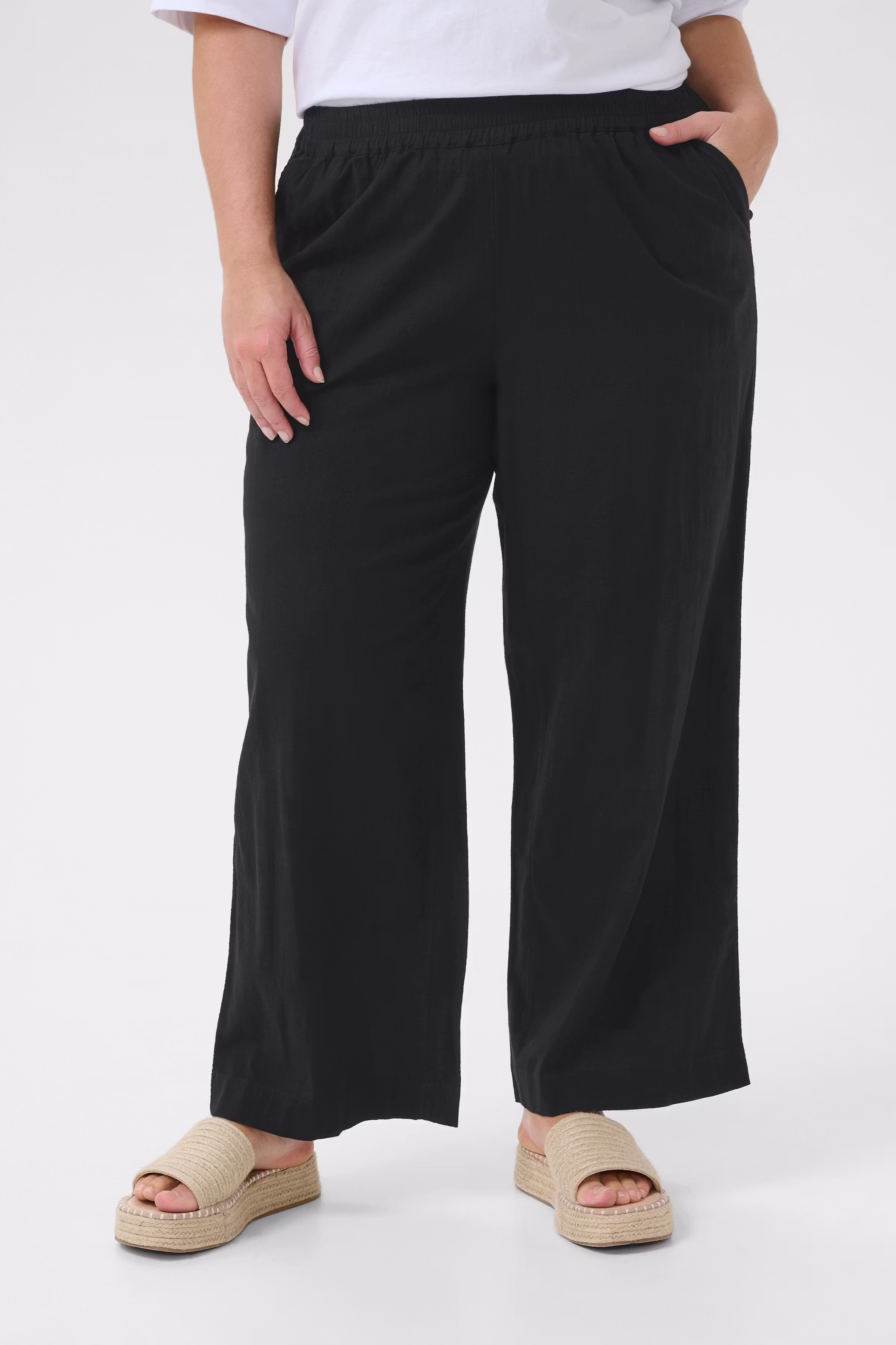 KCpaula Trousers LOOKBOOK FRONT 10582338-100121