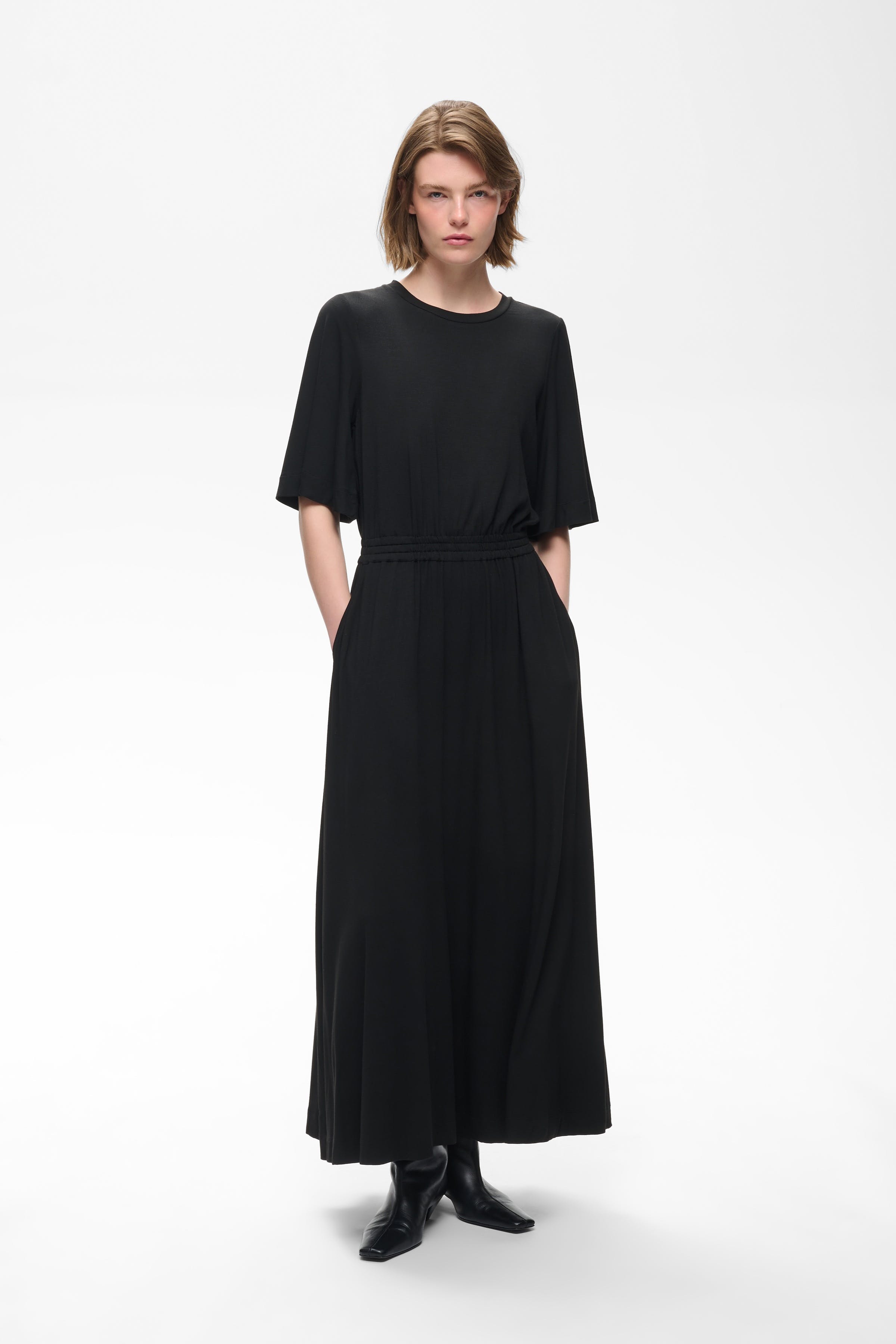 TalishaIW Klänning LOOKBOOK FRONT 30111320-194008
