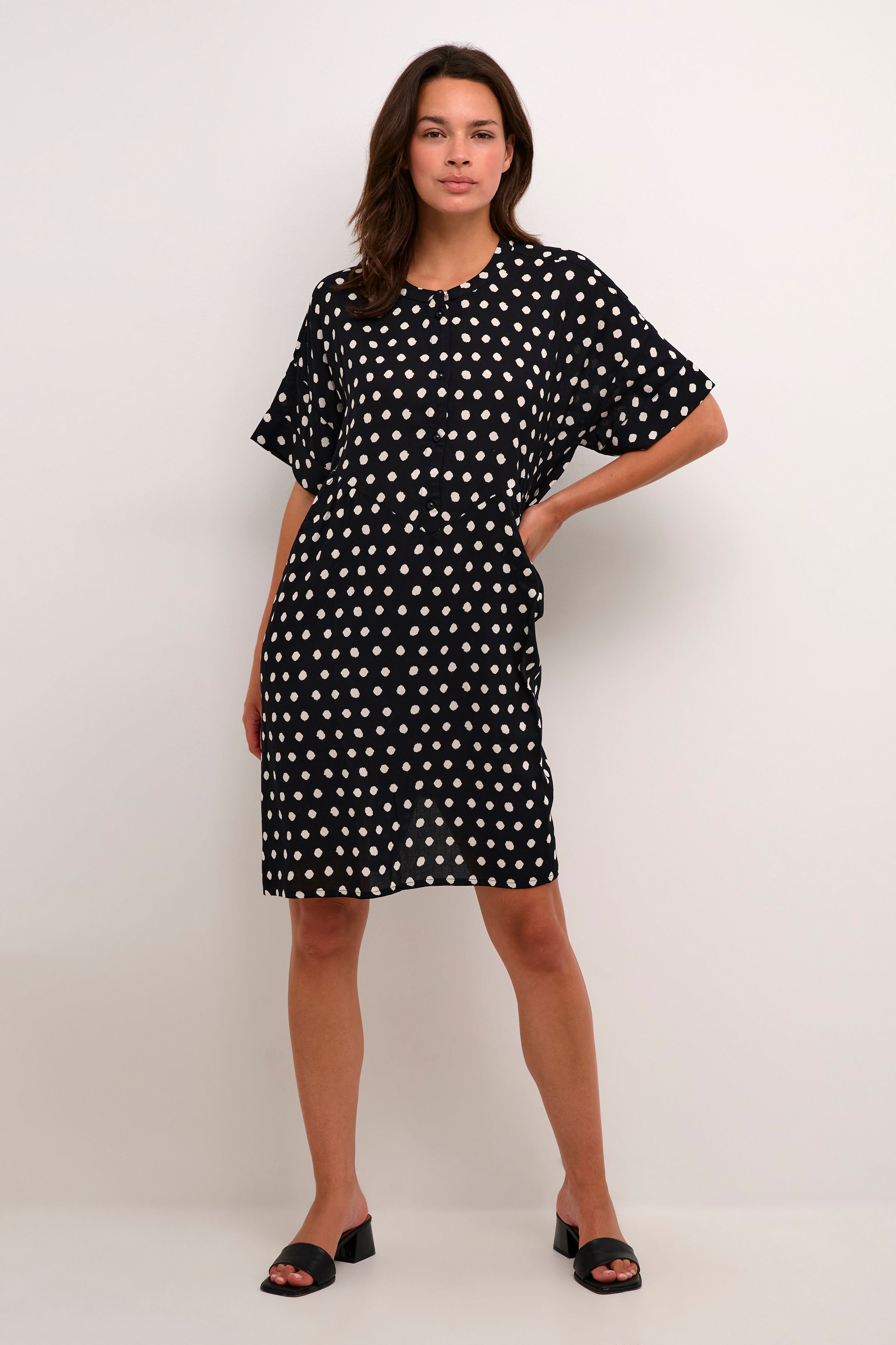 BPolina Tuniek LOOKBOOK FRONT 10590737-106545B