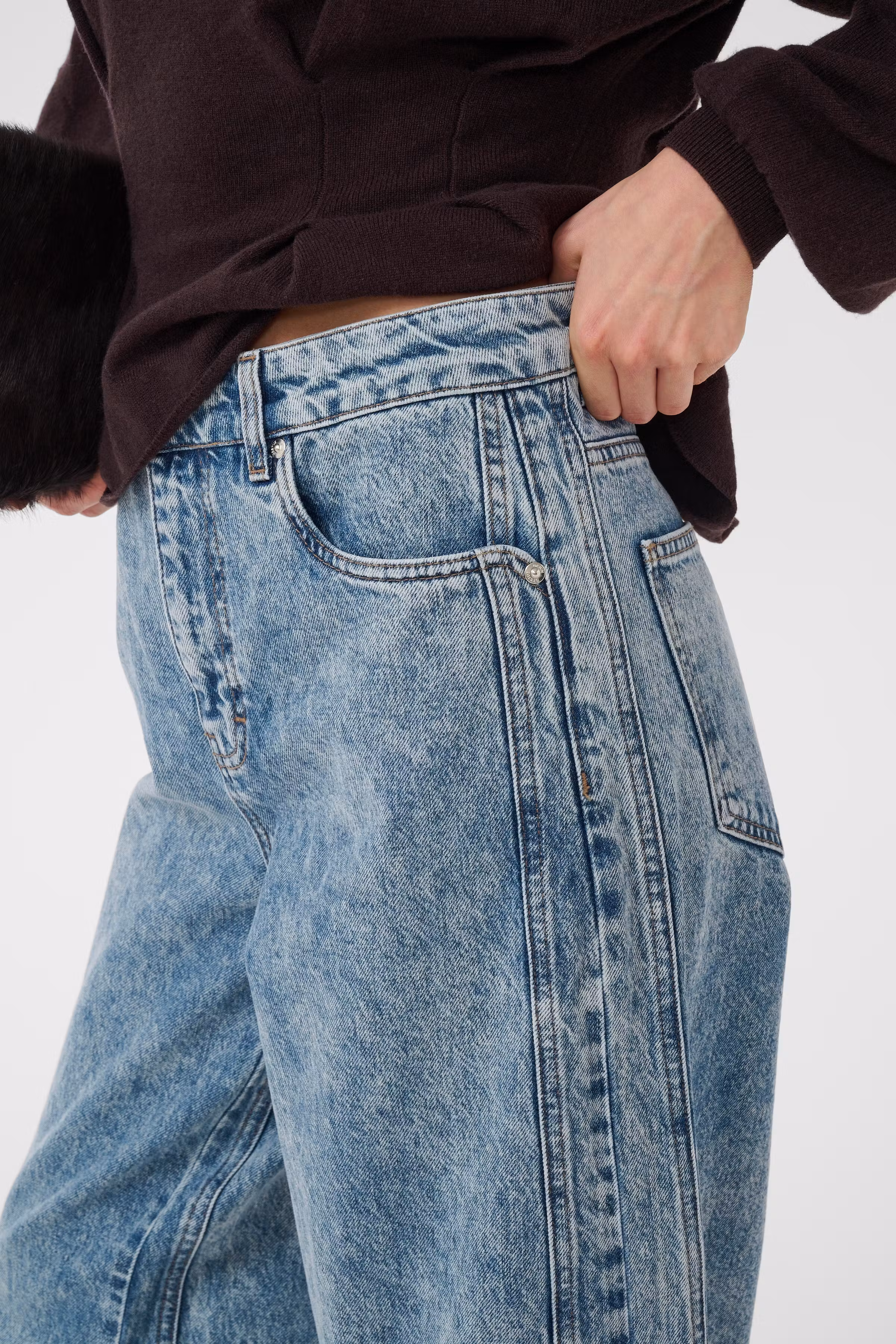 GZmawi Barrel jeans LOOKBOOK DETAIL 10911523-109868