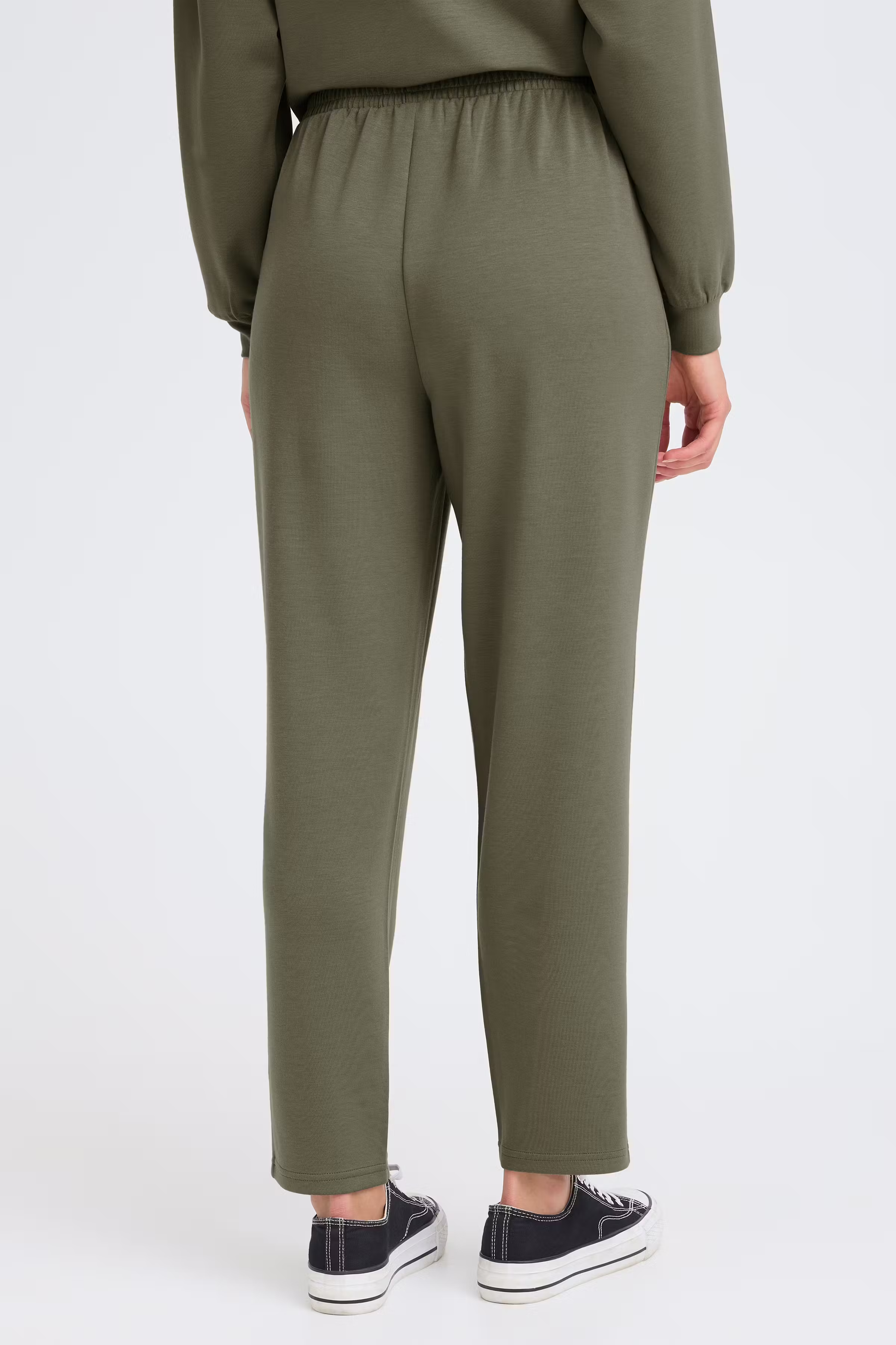 FRAURORA Hose LOOKBOOK BACK 20617398-180516