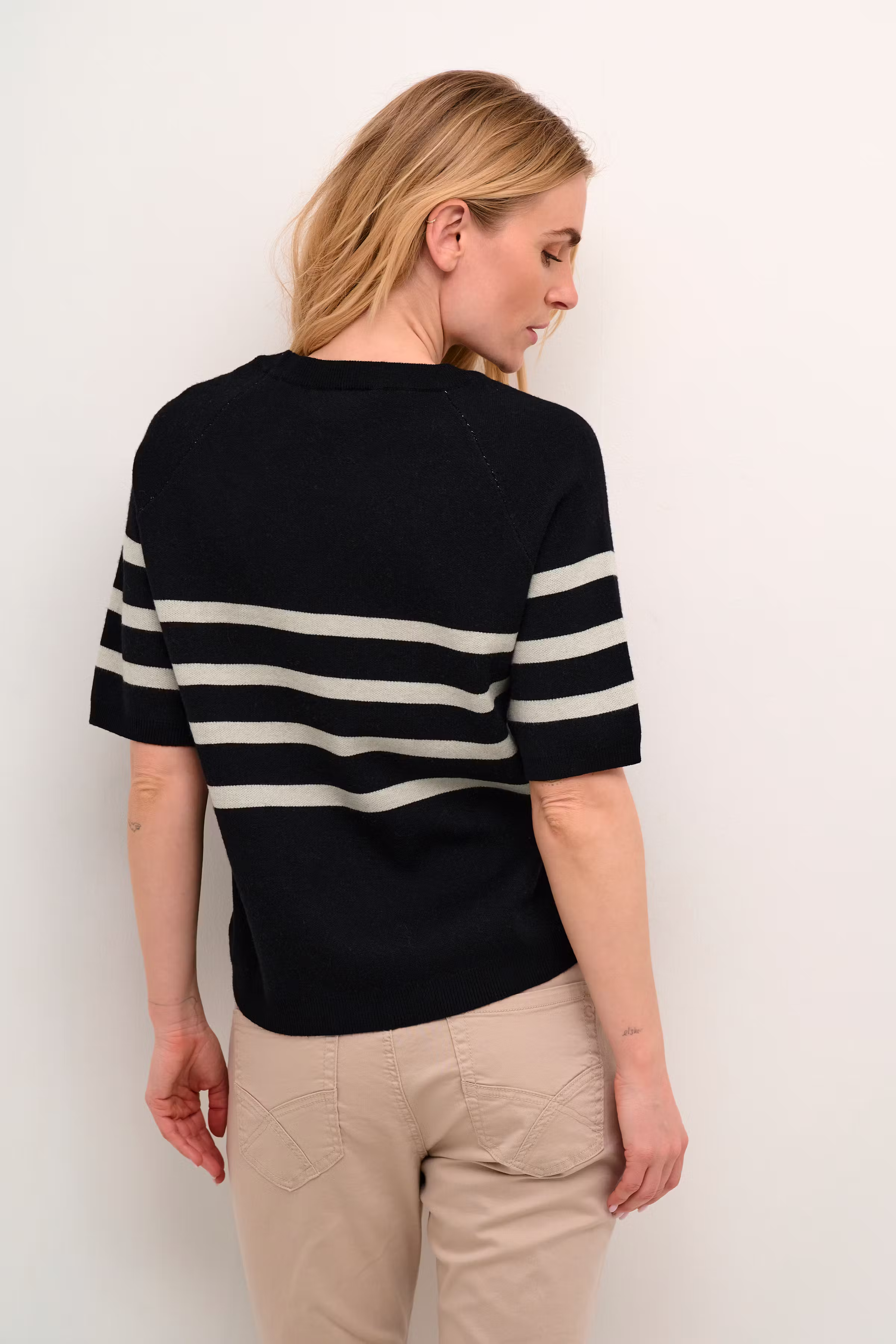 CRDela Genser LOOKBOOK BACK 10612726-106197