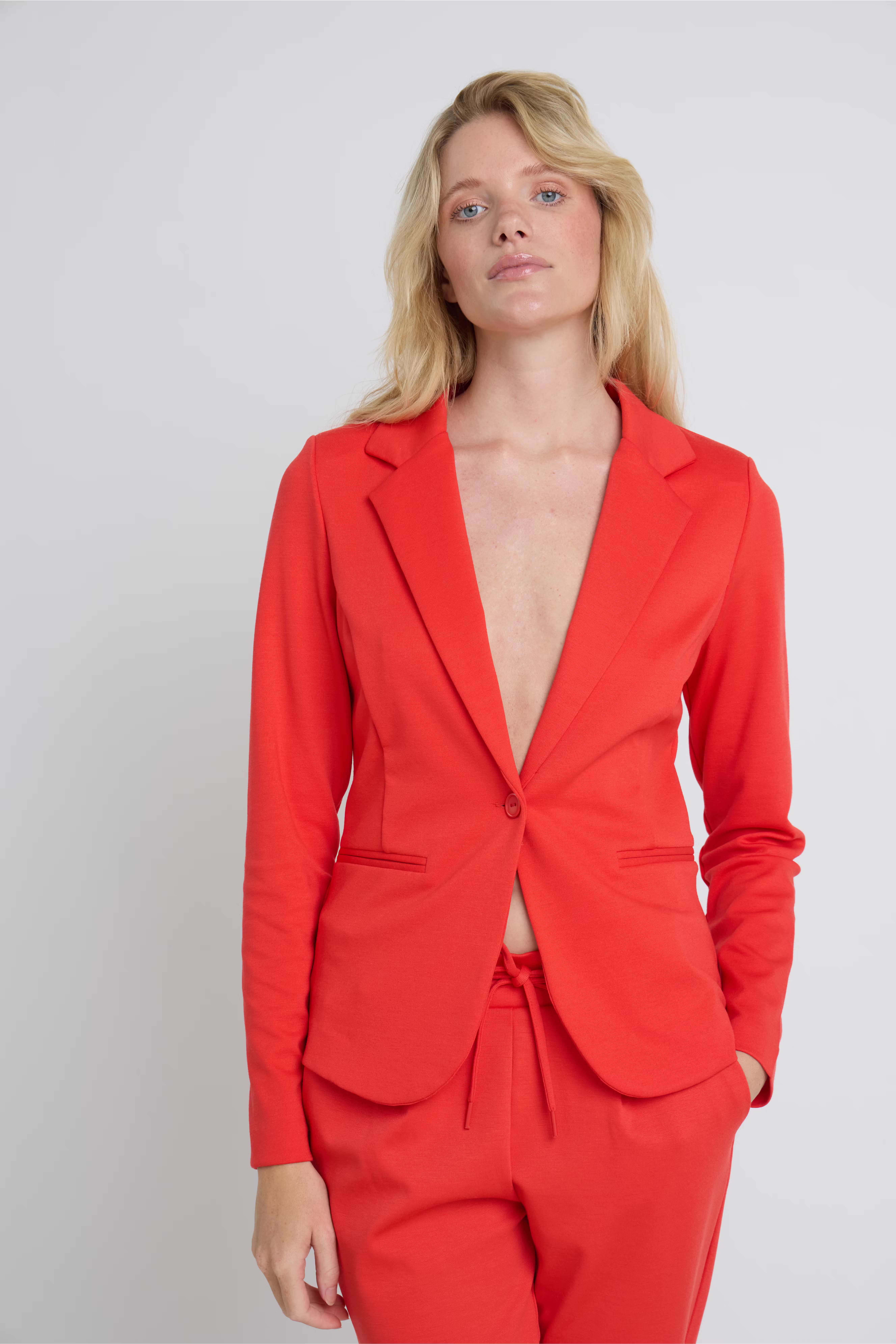 IHKATE Blazer LOCATION NONE 20101801-171664