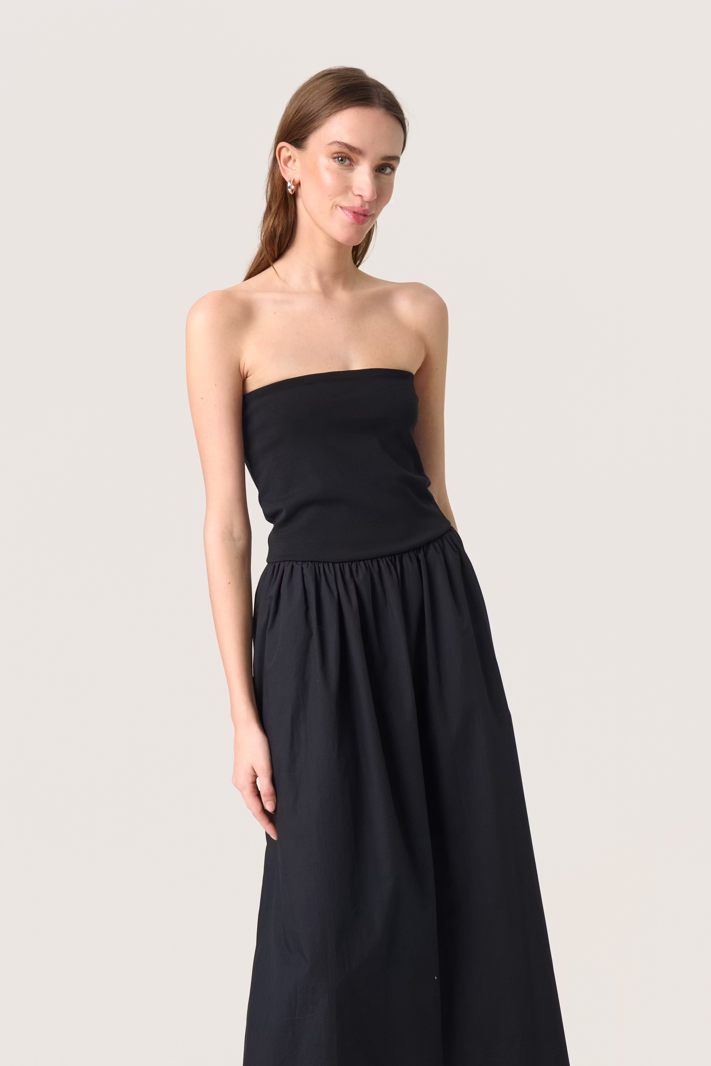 SLViola Kjole LOOKBOOK FRONT 30408399-194008