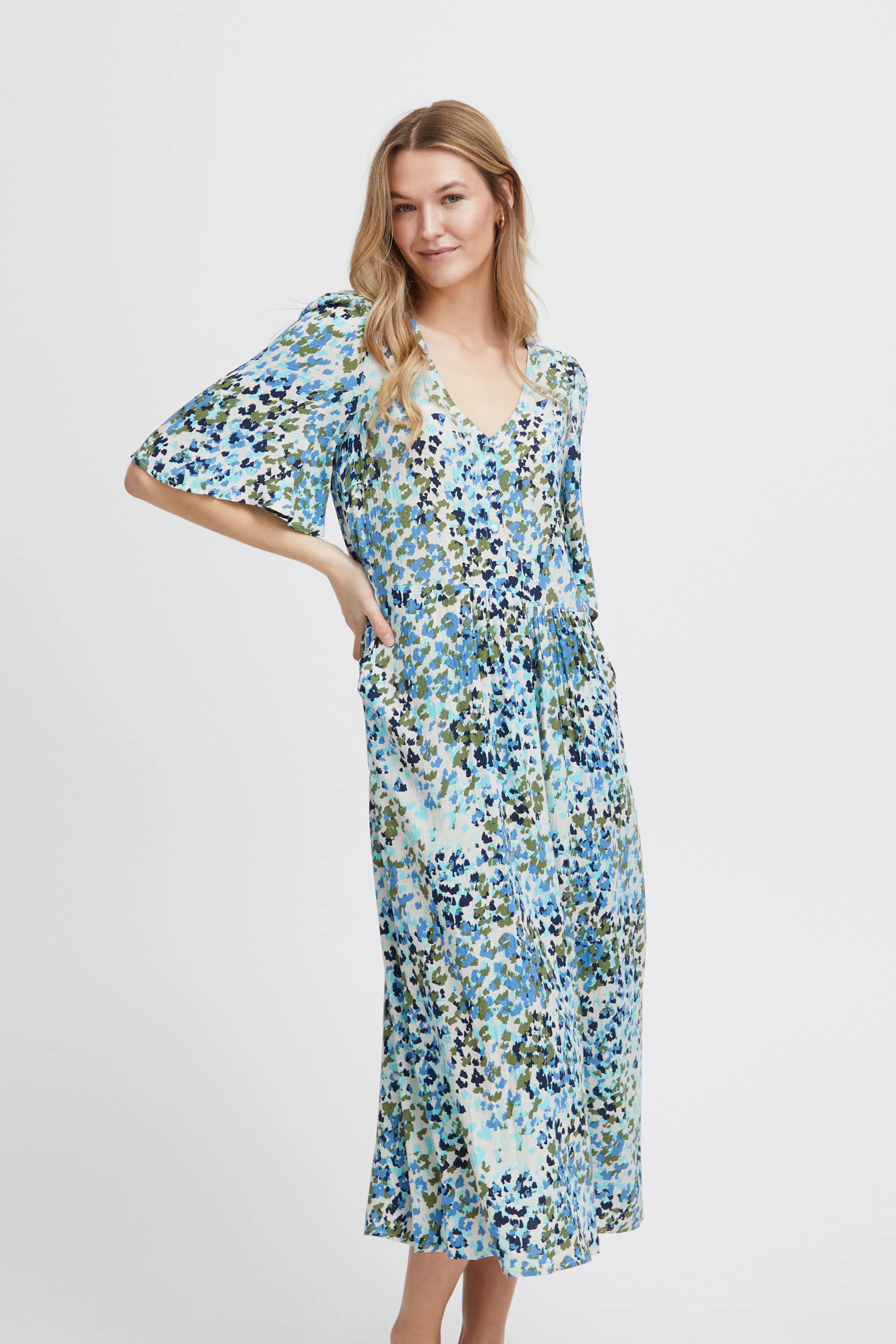 FROLIVA Kjole LOOKBOOK FRONT 20613662-203063