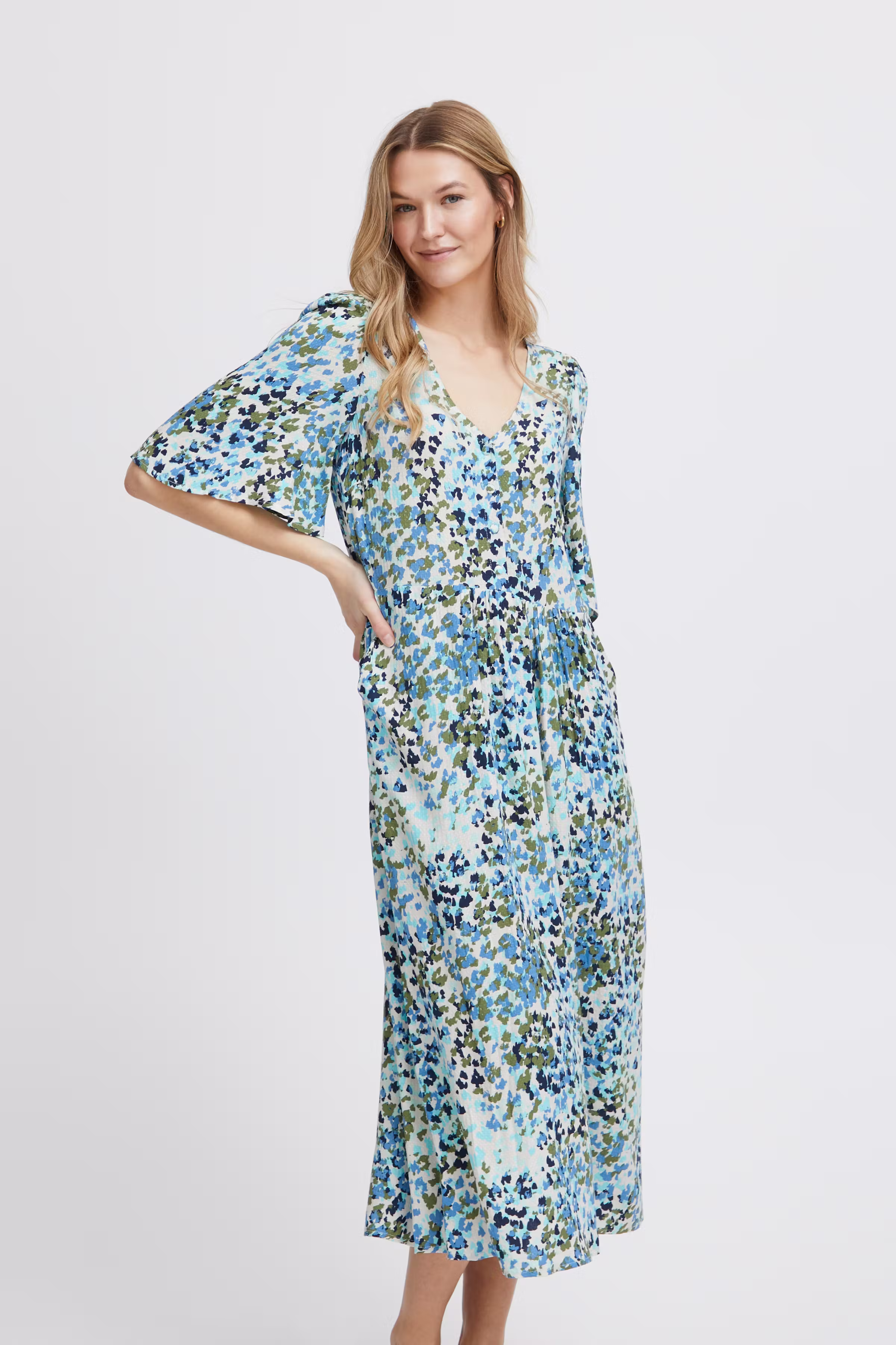 FROLIVA Kjole LOOKBOOK FRONT 20613662-203063