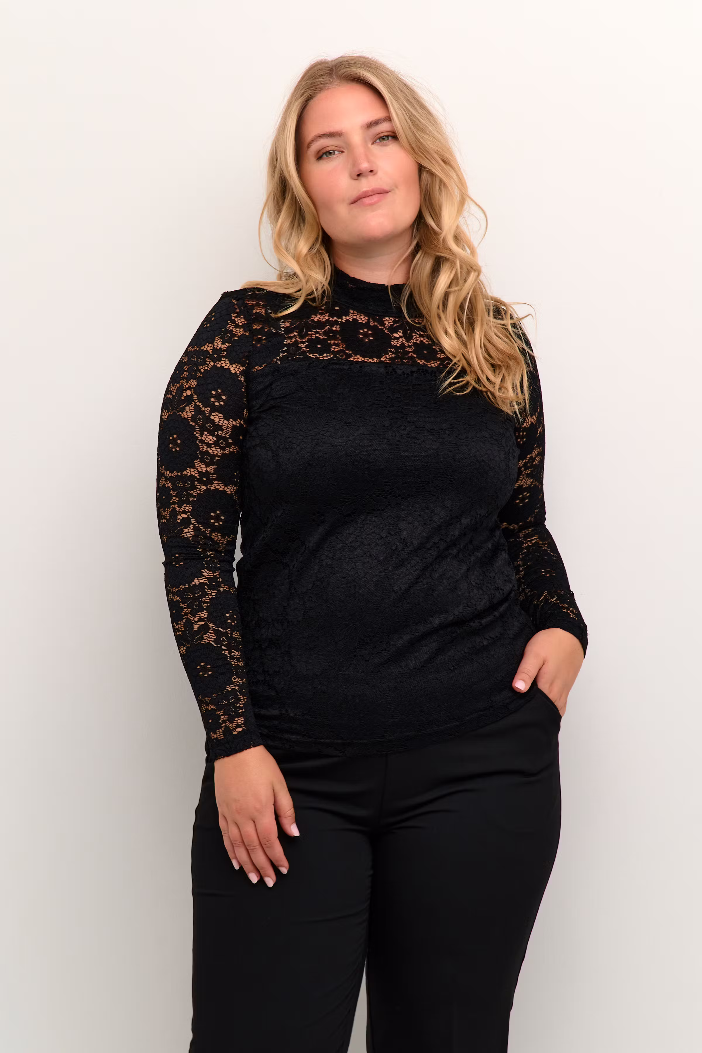 KCelga Bluse LOOKBOOK FRONT 10582243-100121