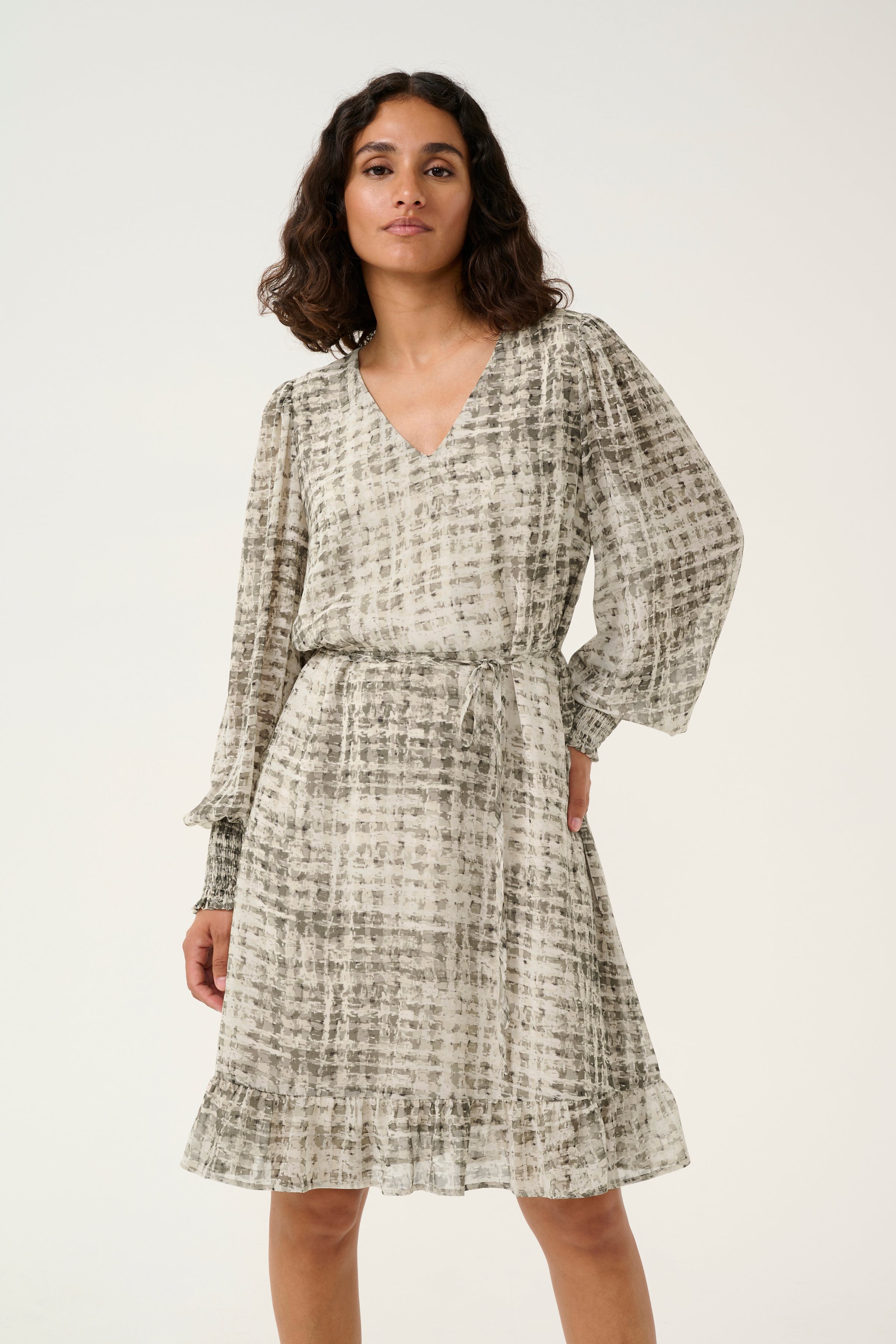 KAtrinike Klänning LOOKBOOK FRONT 10509409-106805