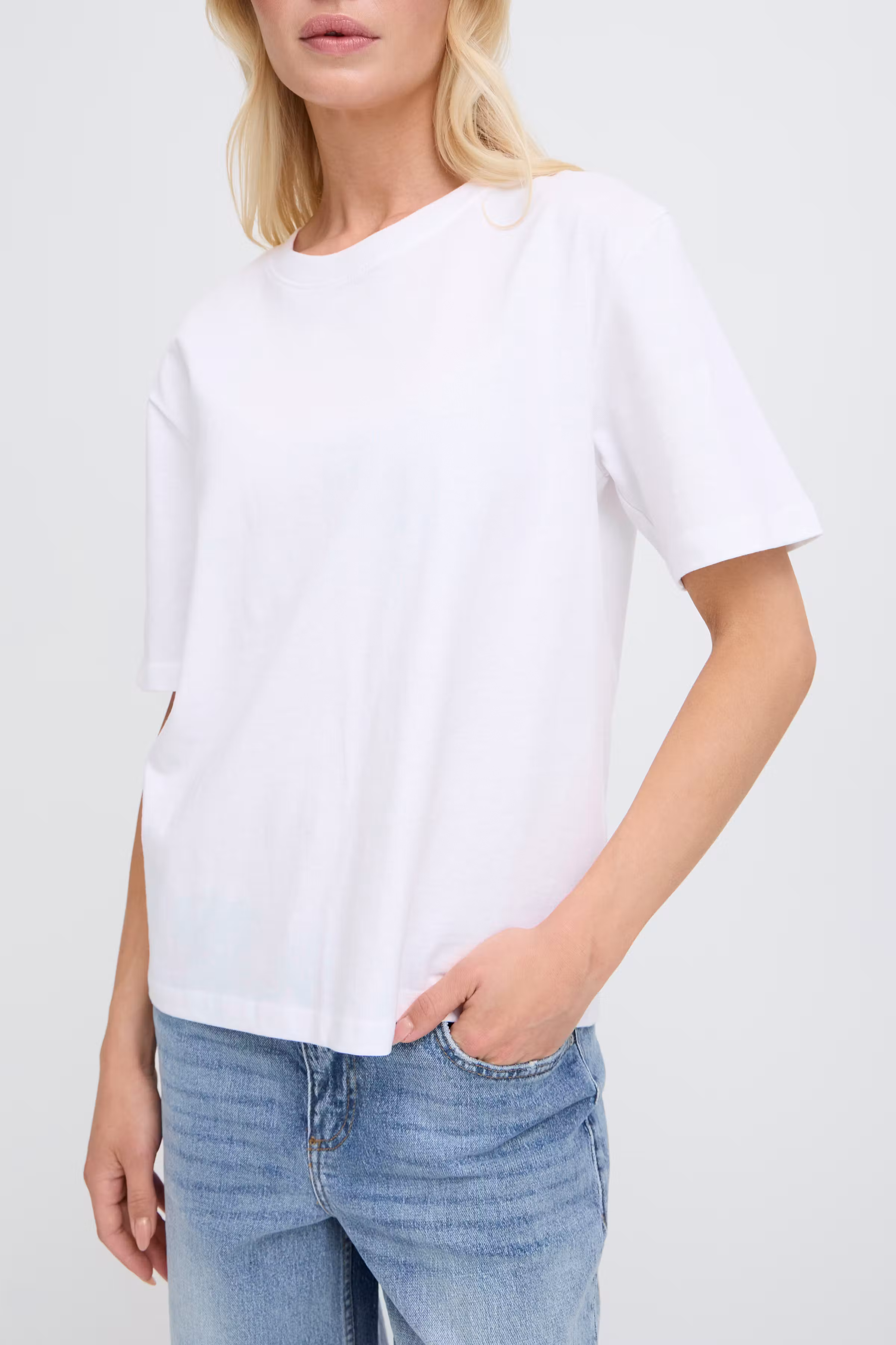 BYTROLLO T-shirt LOOKBOOK DETAIL 20814444-110601