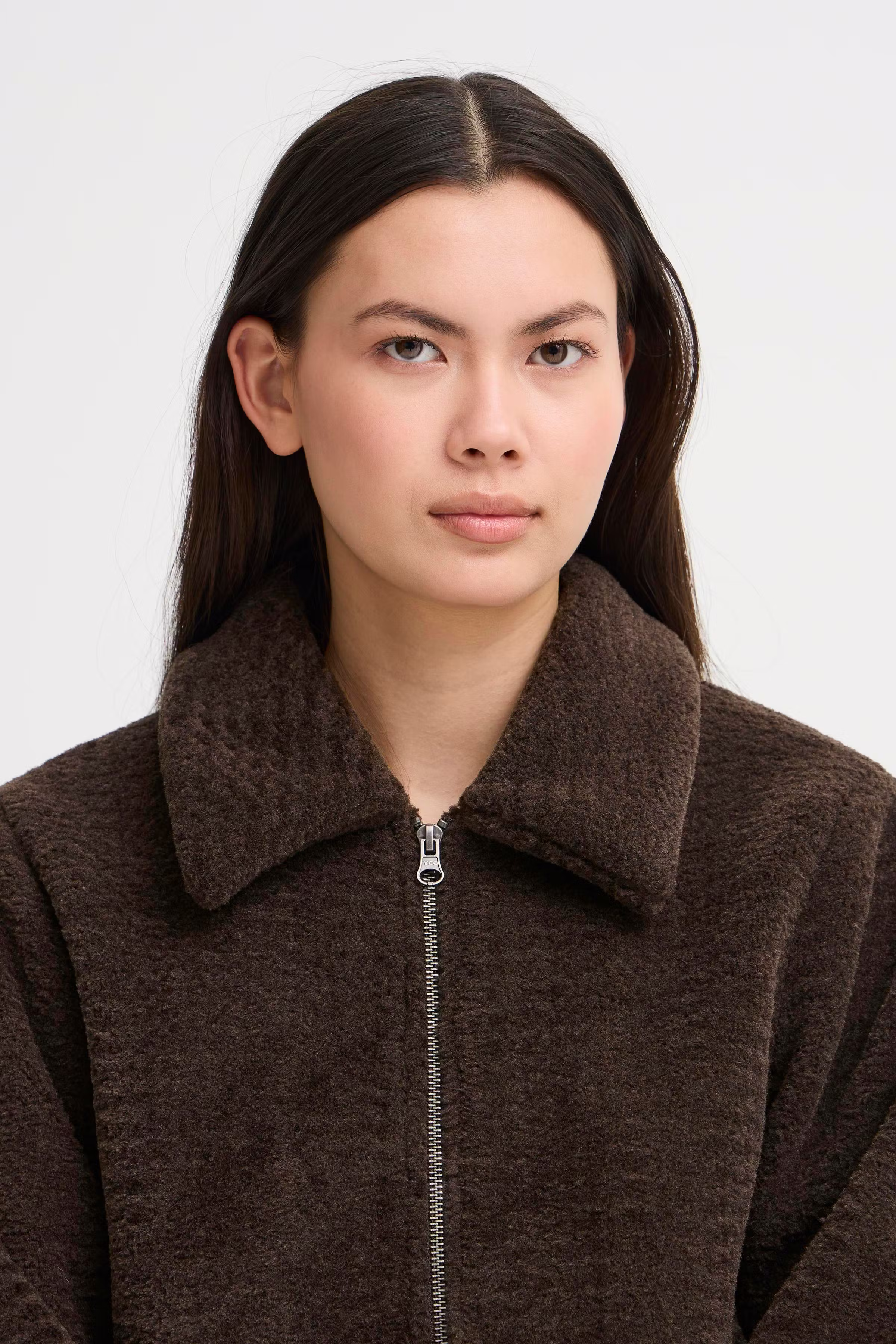 IHHATAVO Oberbekleidung LOOKBOOK DETAIL 20123091-191109