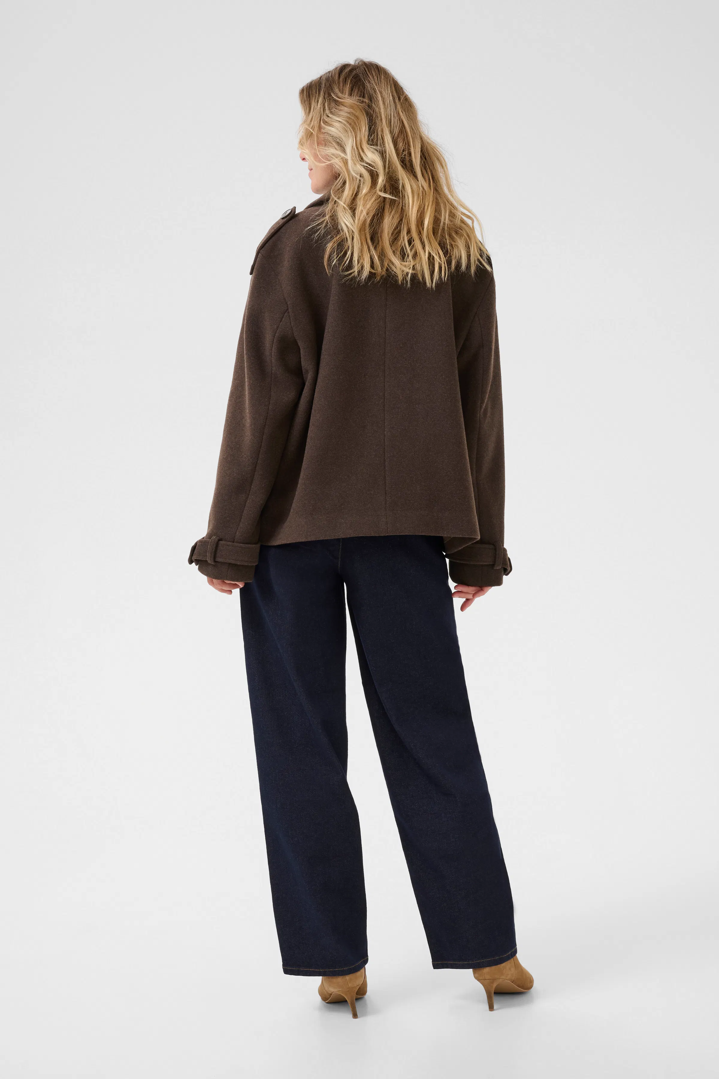CRJamey Coat LOOKBOOK BACK 10613919-191016