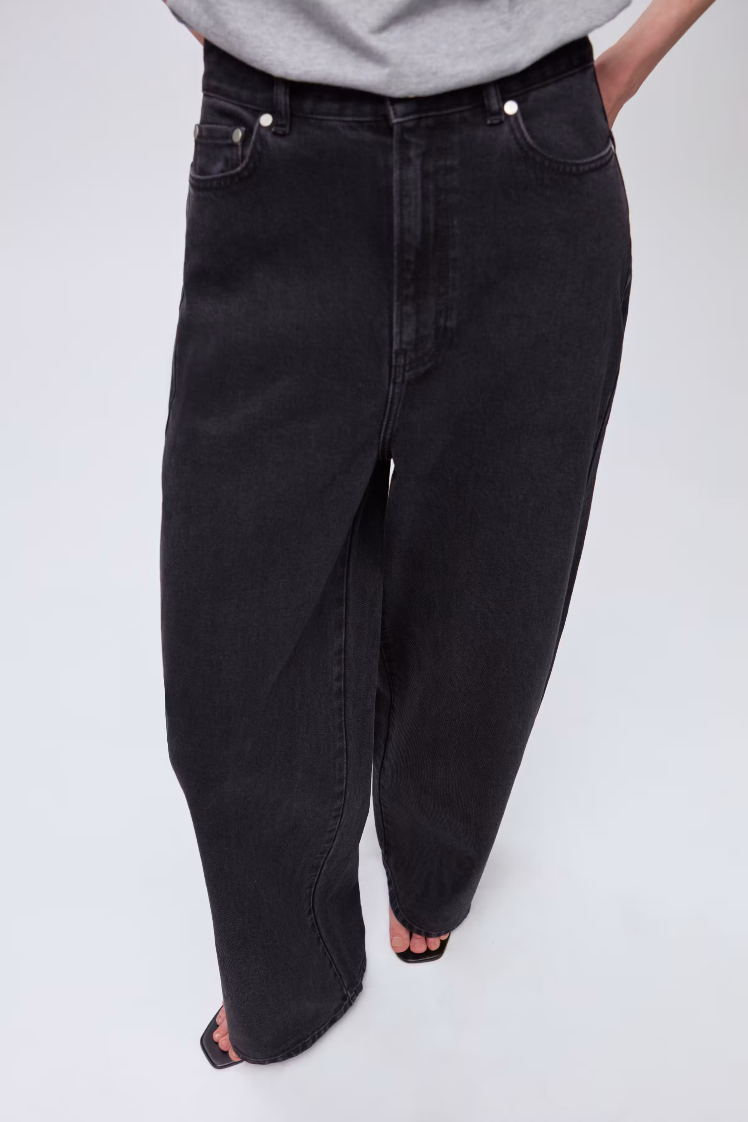 IOPanna Jeans LOOKBOOK FRONT 30600161-BK999