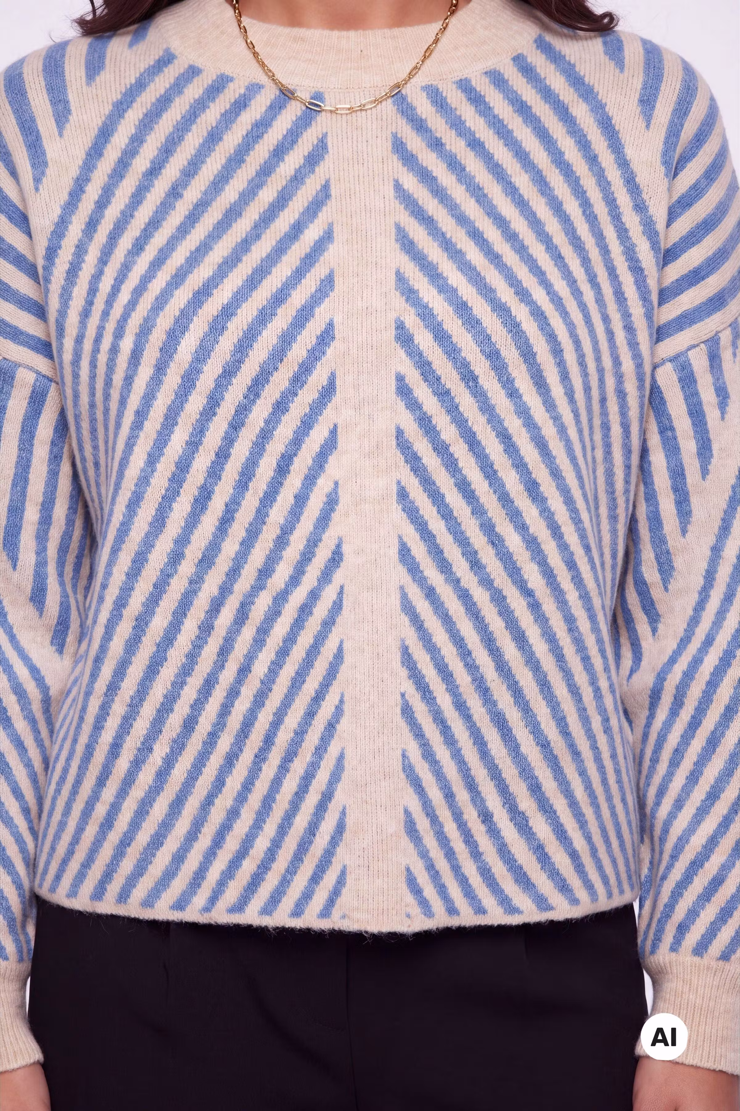KAvera Pullover LOOKBOOK FRONT 10507817-104928